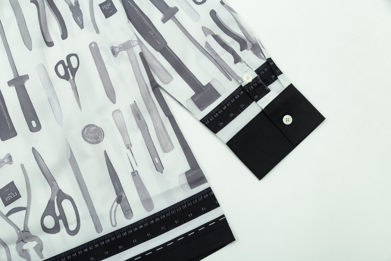 FENDI 芬迪 工匠工具図案長袖衬衫 高品質デザイン
