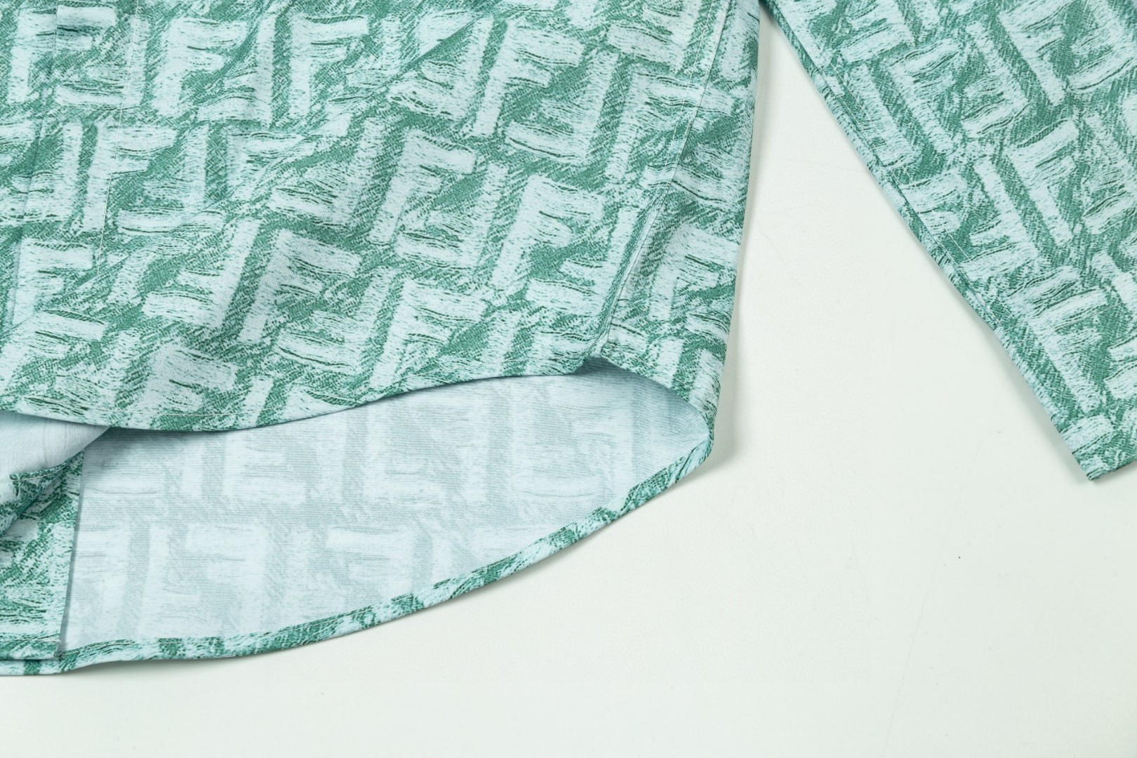 FENDI 芬迪 经典满印双F数码LOGO長袖衬衫