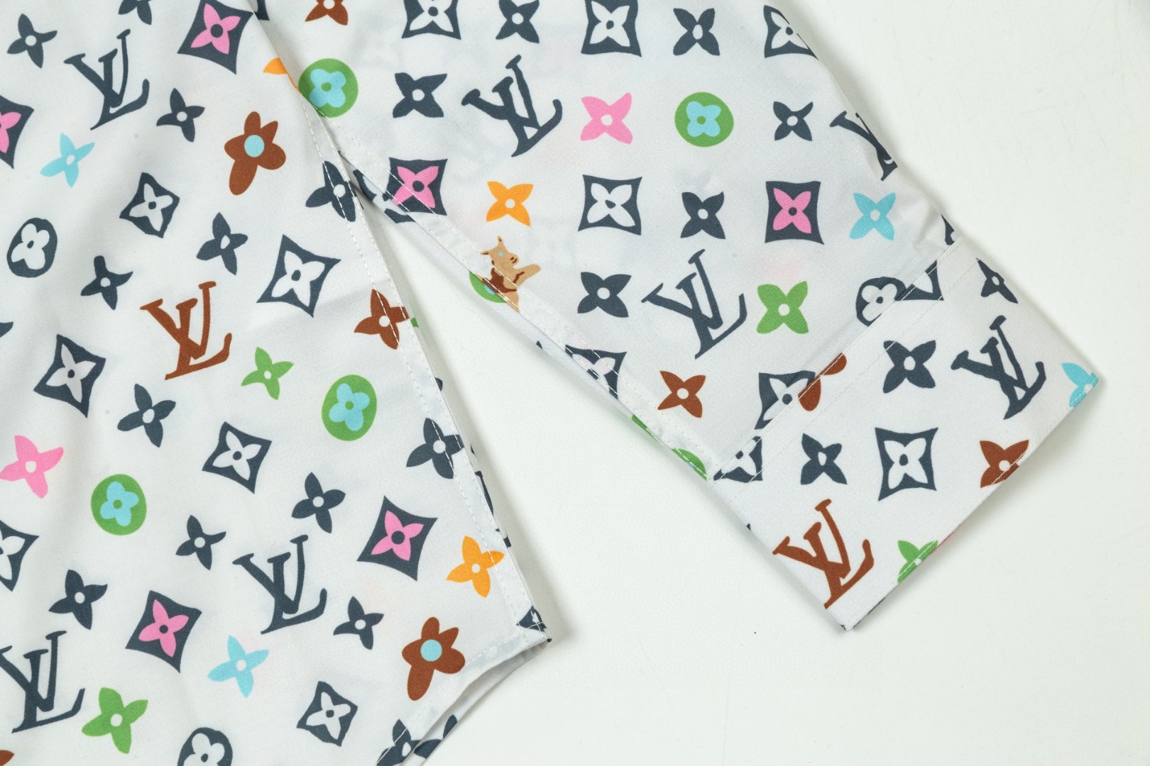 LV 路易威登 水彩老花Logo長袖衬衫 高級感あふれるデザイン