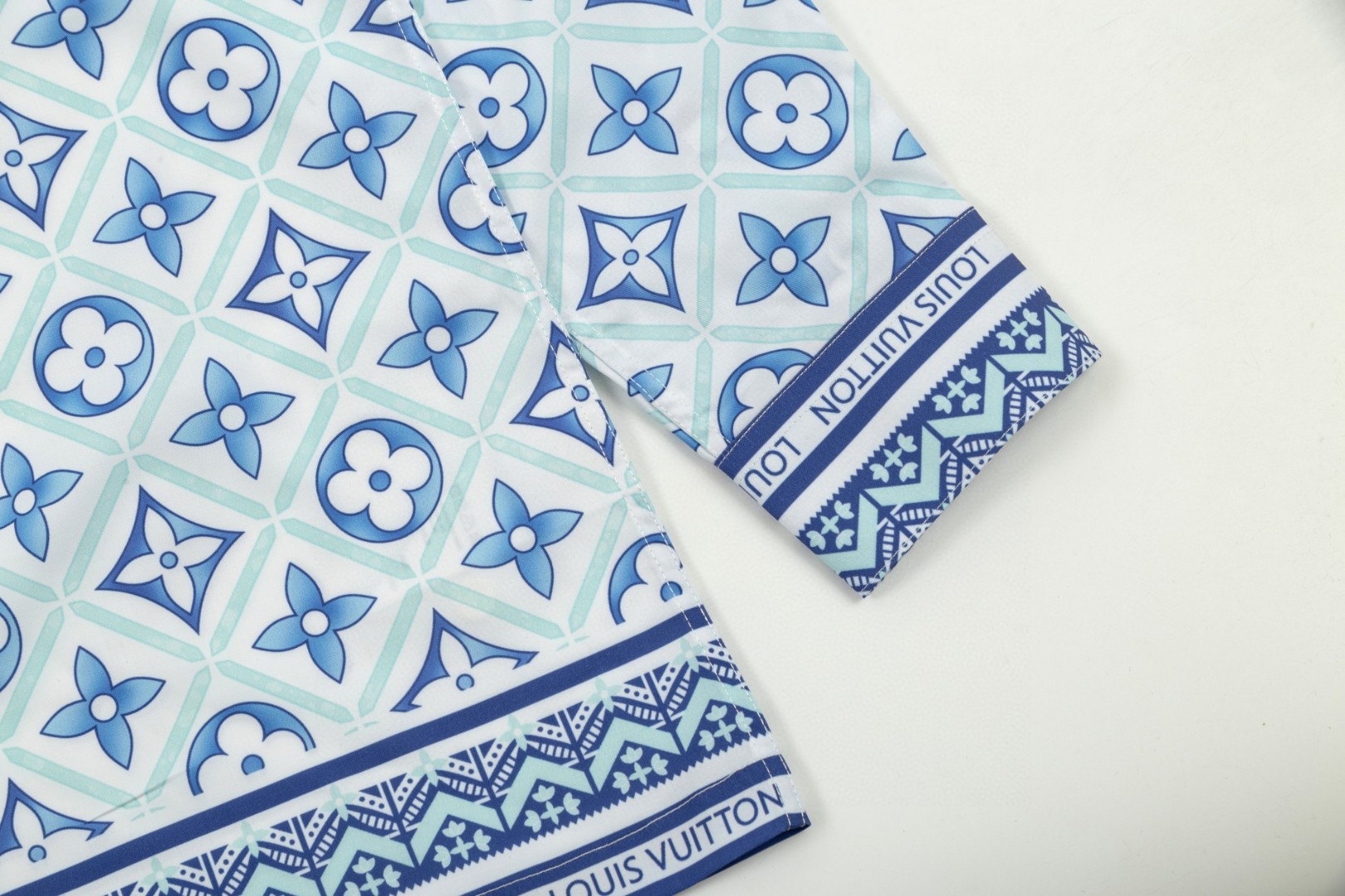 LV 路易威登 ブルー老花柄 長袖シャツ 高級仕様