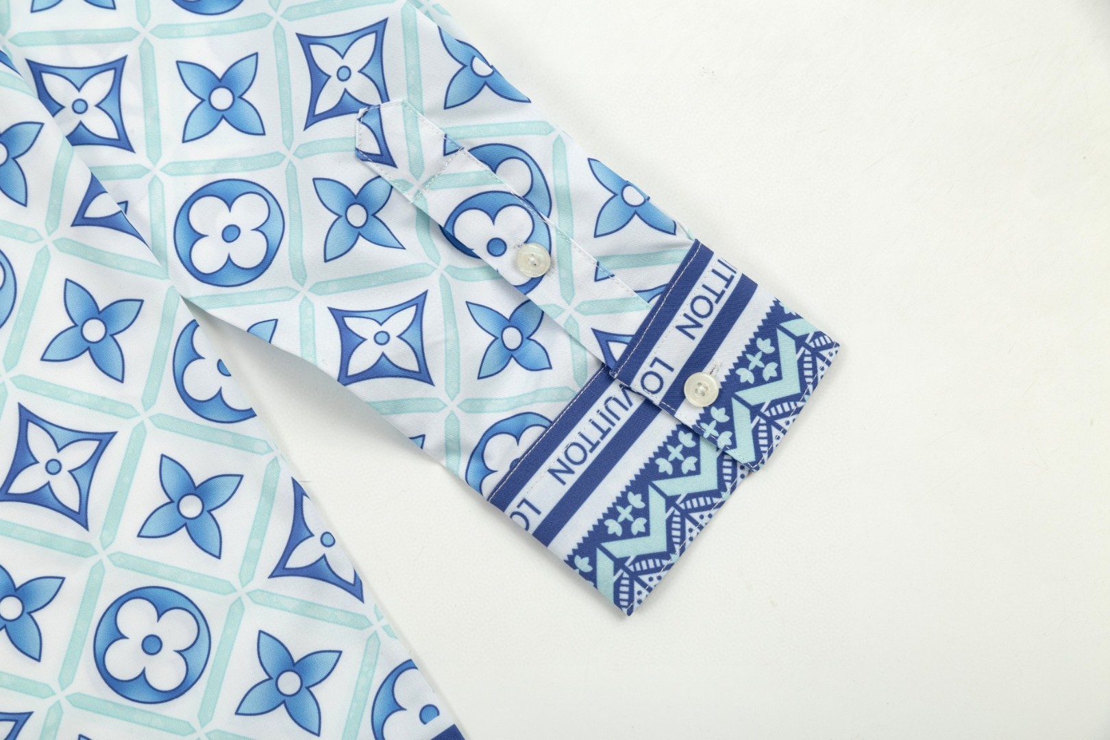 LV 路易威登 ブルー老花柄 長袖シャツ 高級仕様