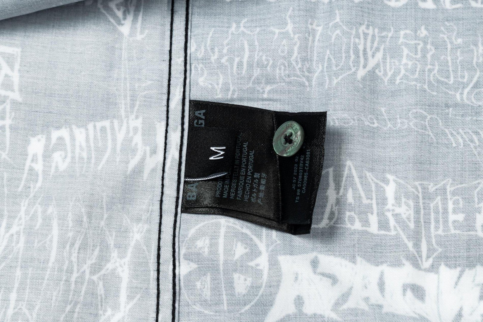 Balenciaga ドラゴン年限定ロゴシャツ 高級素材と完璧な仕上げ