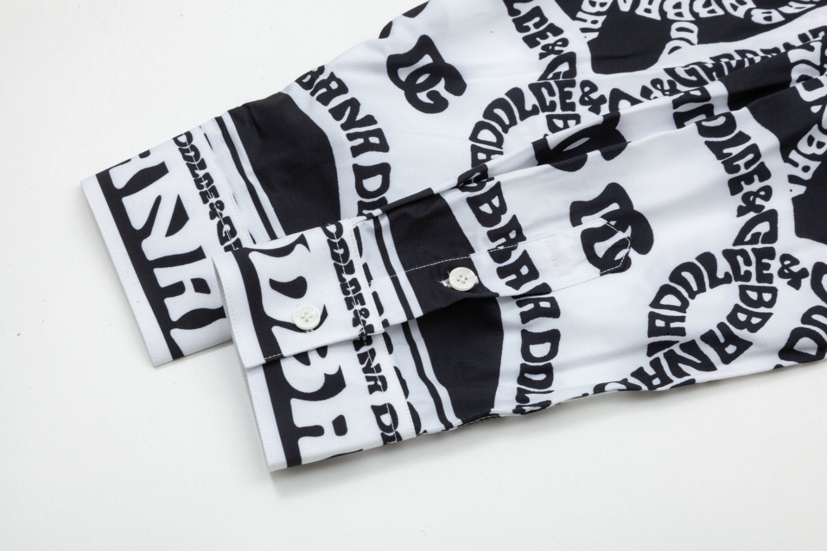 杜嘉班纳 マ約リカ黒白長袖衬衫 高級版・快適な着心地