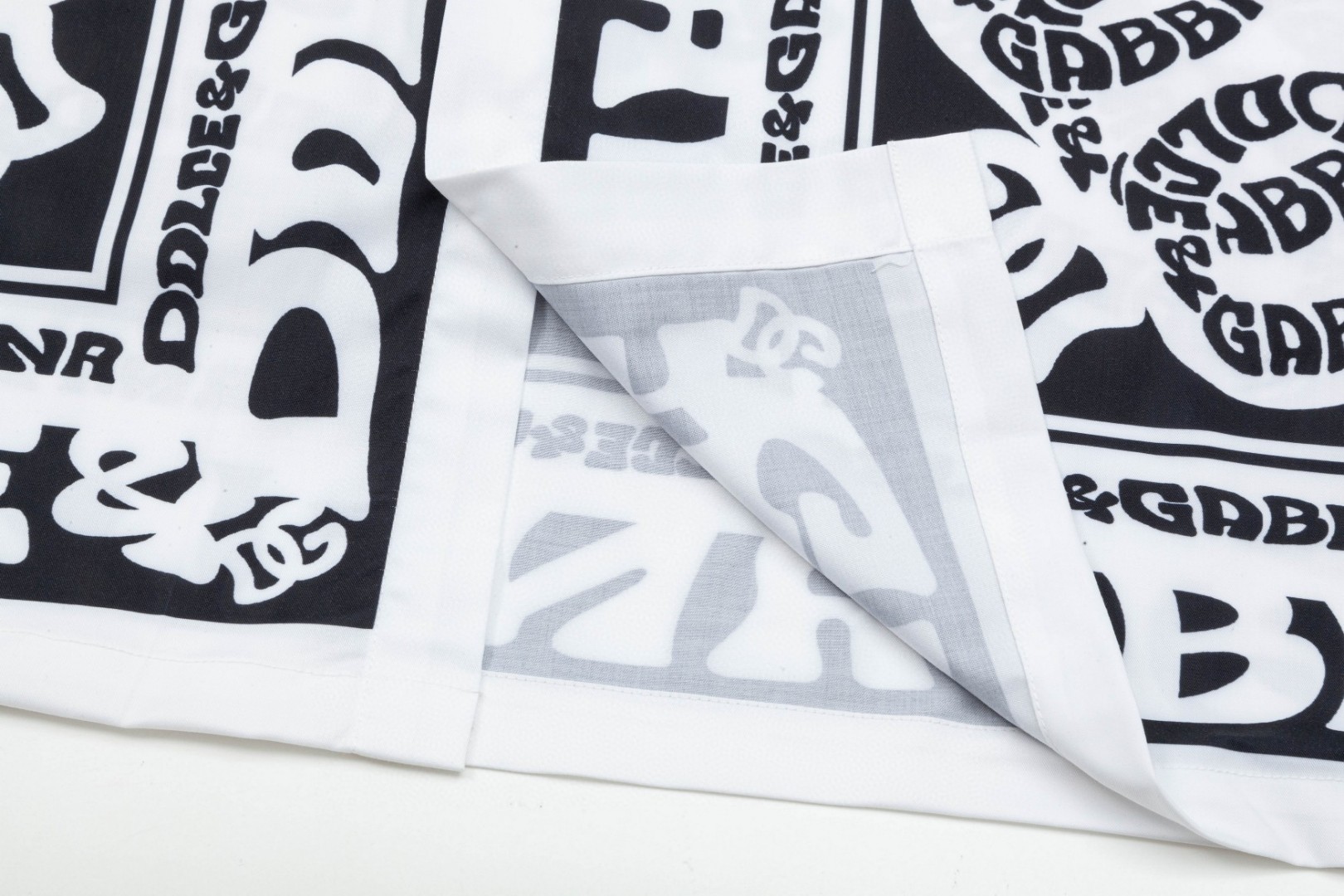 杜嘉班纳 マ約リカ黒白長袖衬衫 高級版・快適な着心地