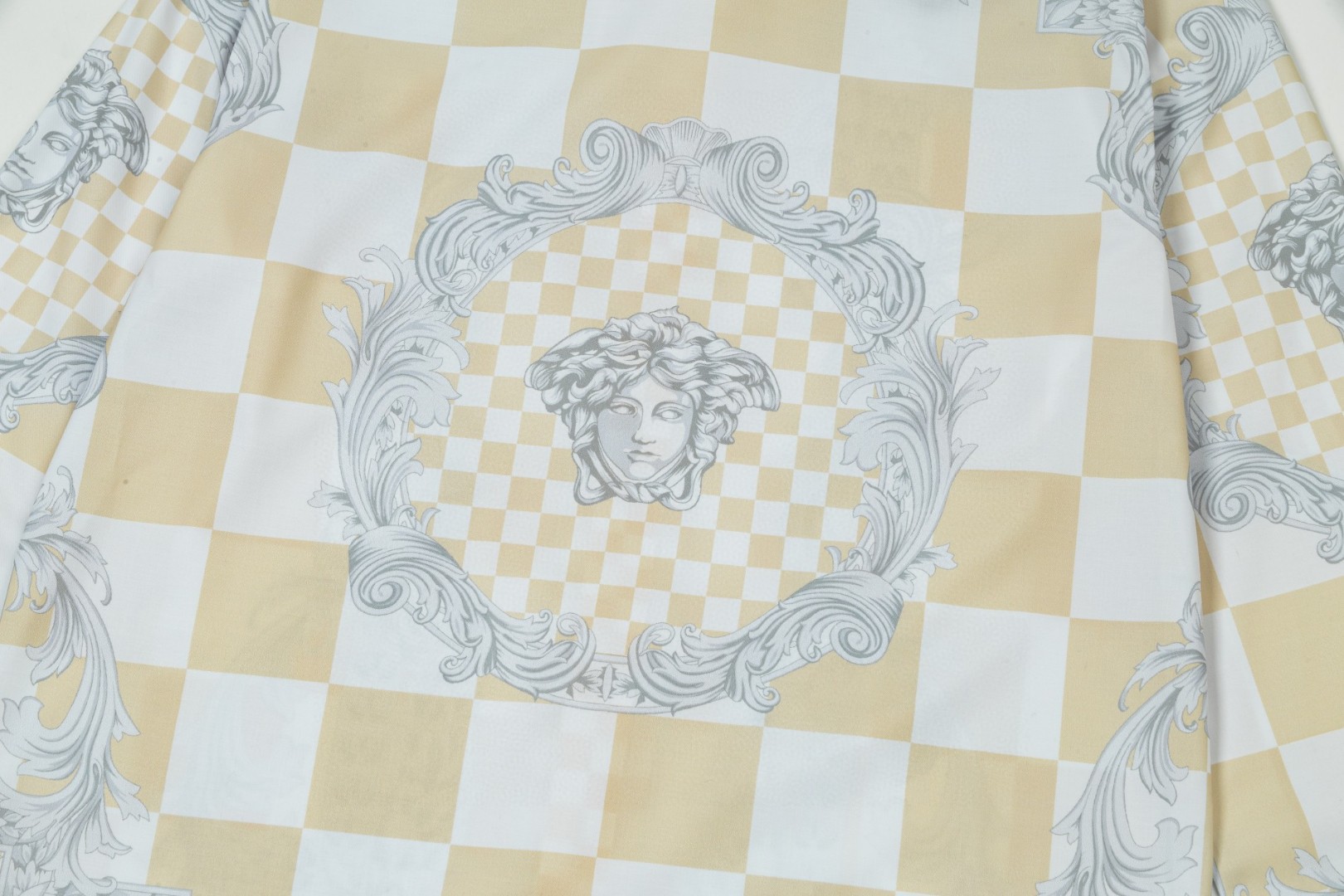 Versace 美杜莎宮廷風 数字印花長袖衬衫 高品質仕立て