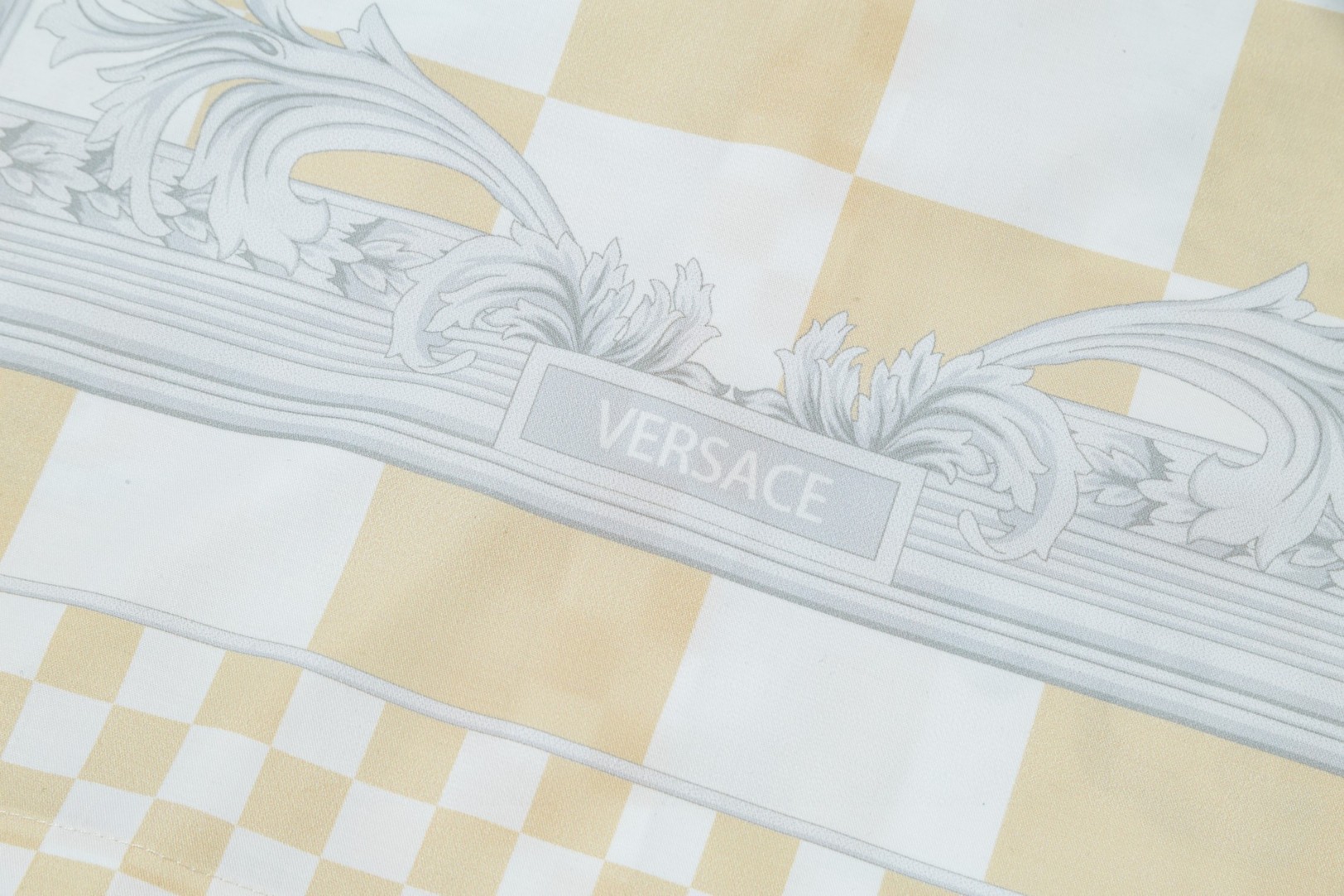 Versace 美杜莎宮廷風 数字印花長袖衬衫 高品質仕立て