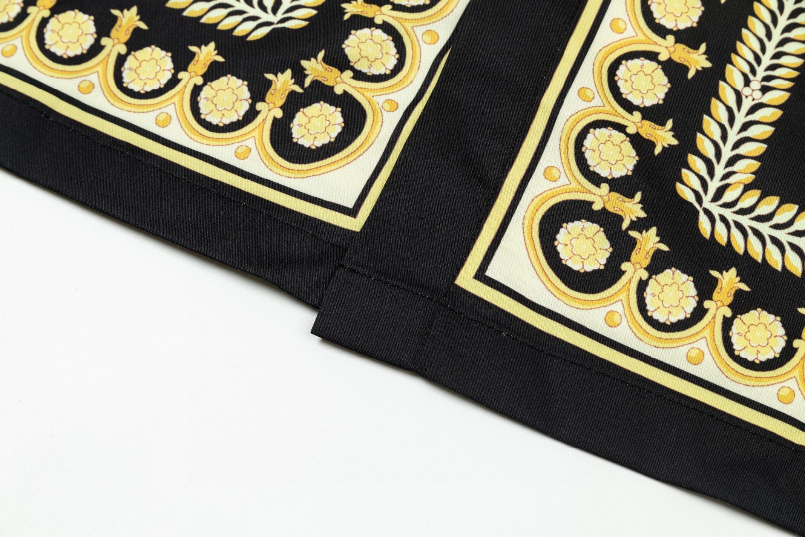 Versace 美杜莎宮廷風 数碼印花長袖衬衫 高端版本