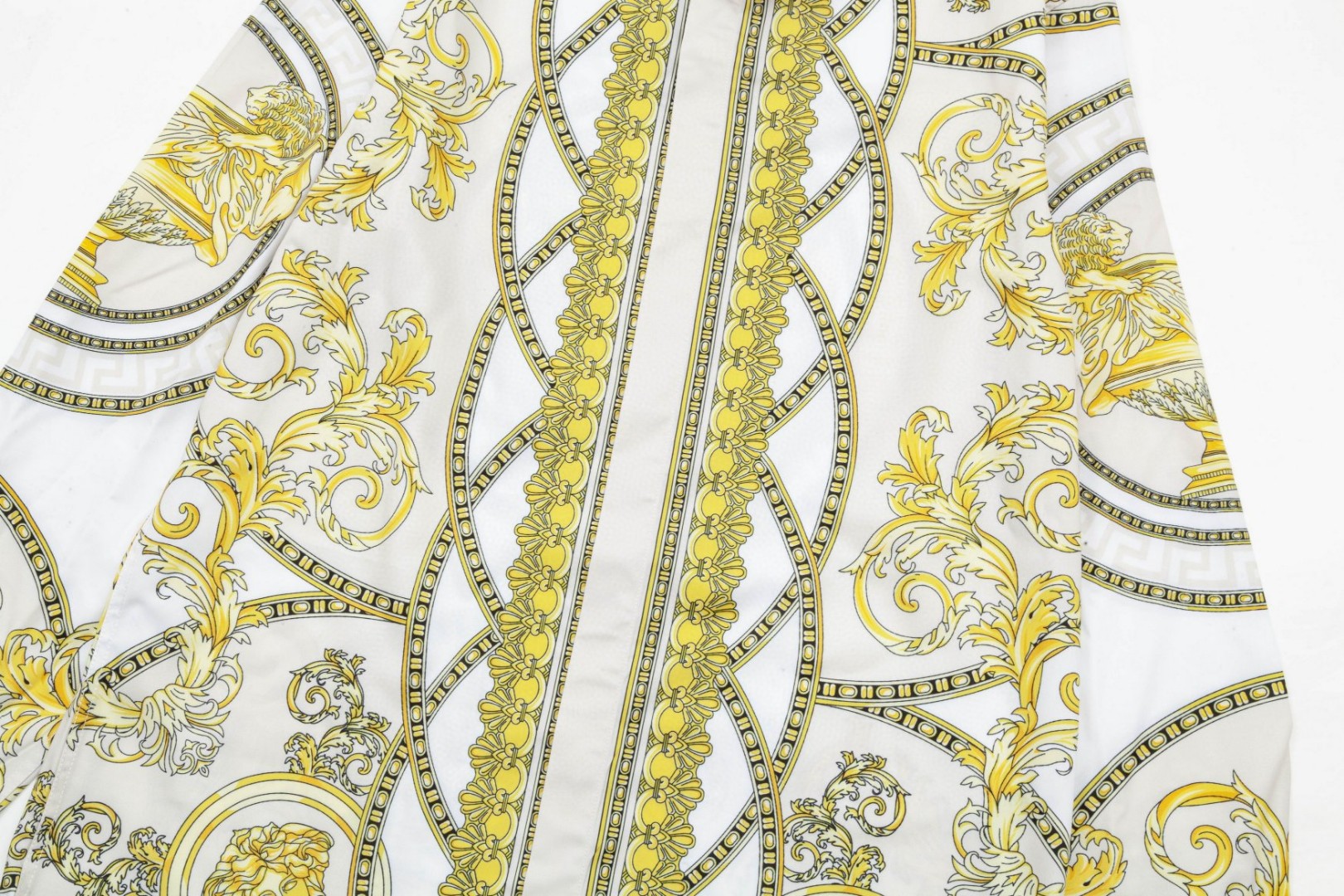 Versace 美杜莎宮廷風数码印花長袖衬衫 高級感溢れるデザイン