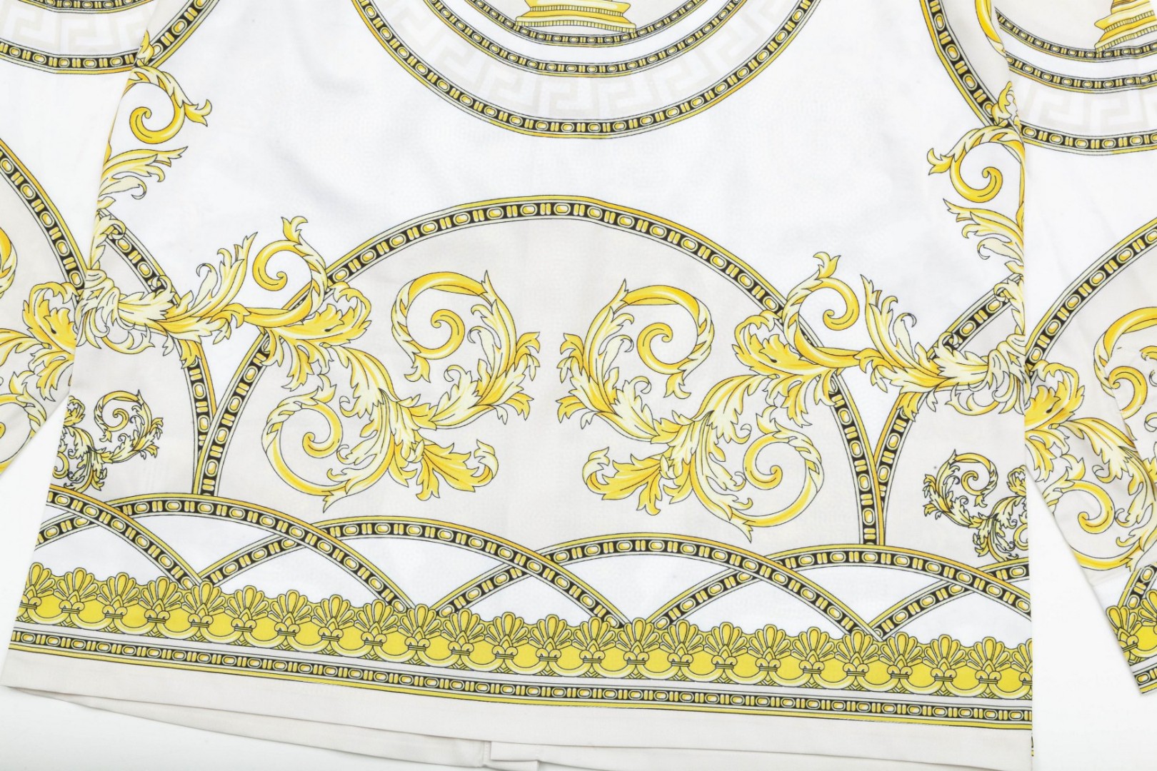 Versace 美杜莎宮廷風数码印花長袖衬衫 高級感溢れるデザイン