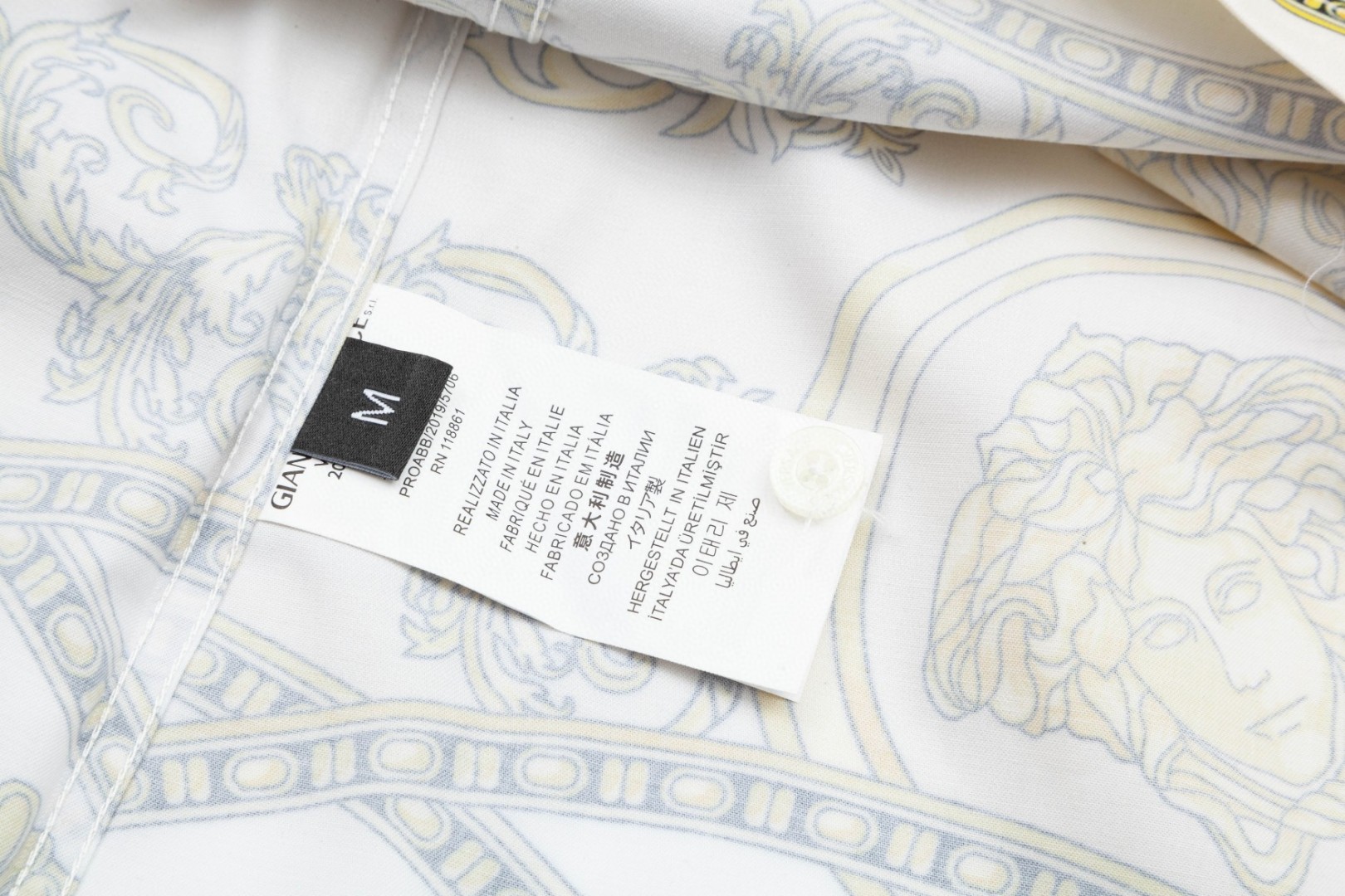 Versace 美杜莎宮廷風数码印花長袖衬衫 高級感溢れるデザイン