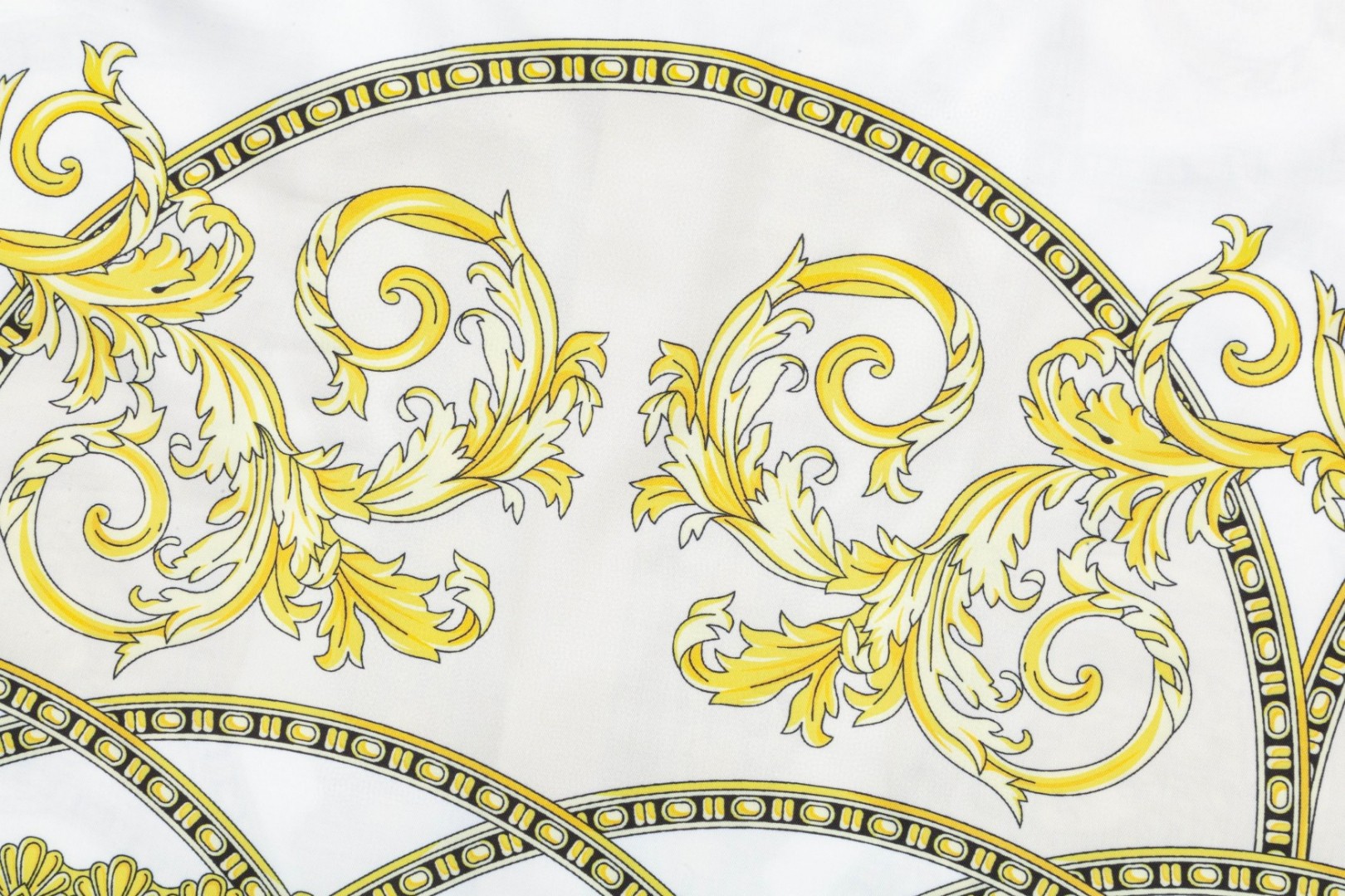 Versace 美杜莎宮廷風数码印花長袖衬衫 高級感溢れるデザイン