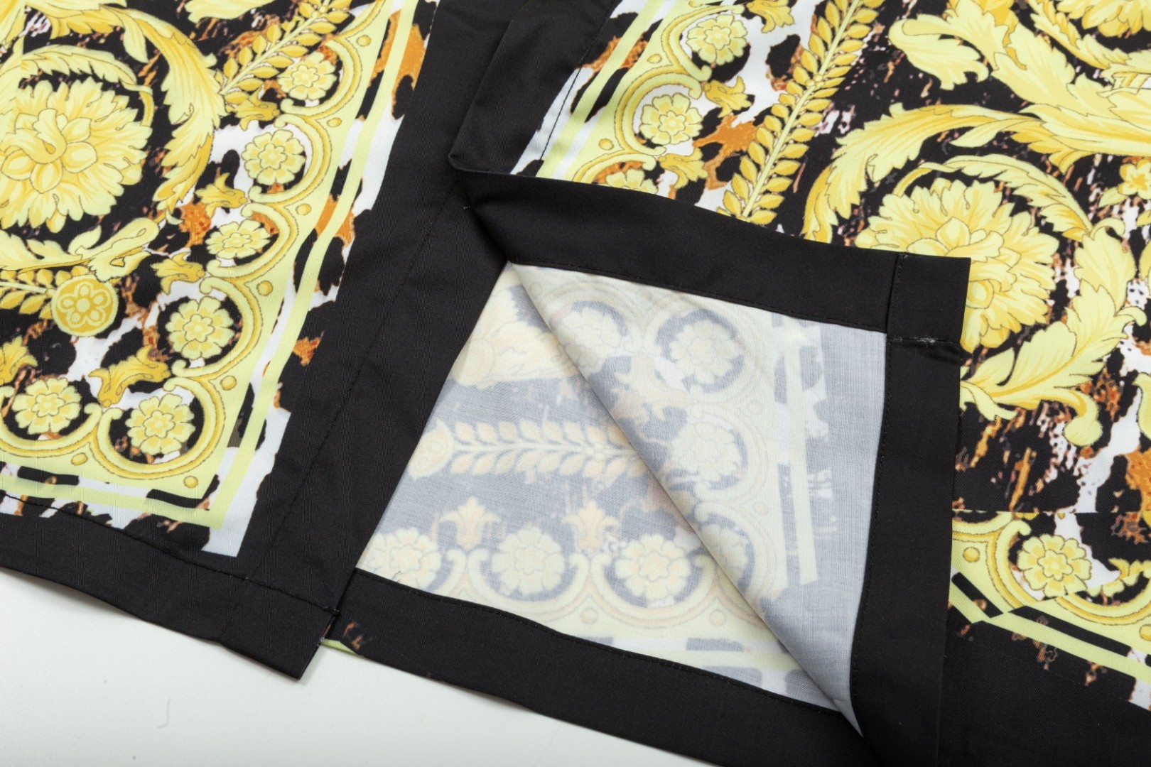 Versace 美杜莎宮廷風数码印花長袖衬衫 高端バージョン