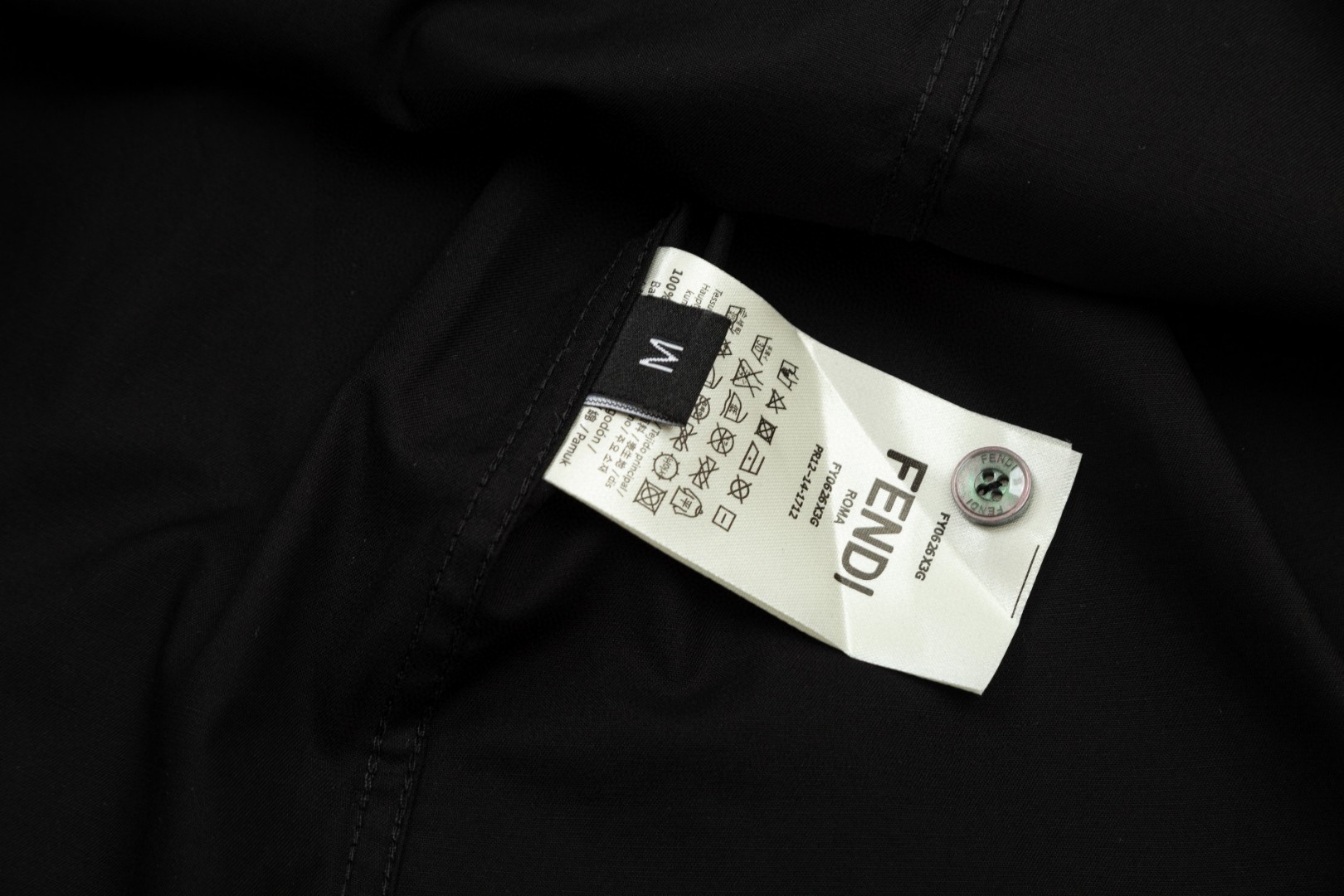 FENDI 胸前悪魔小眼睛デザインの刺繍長袖シャツ