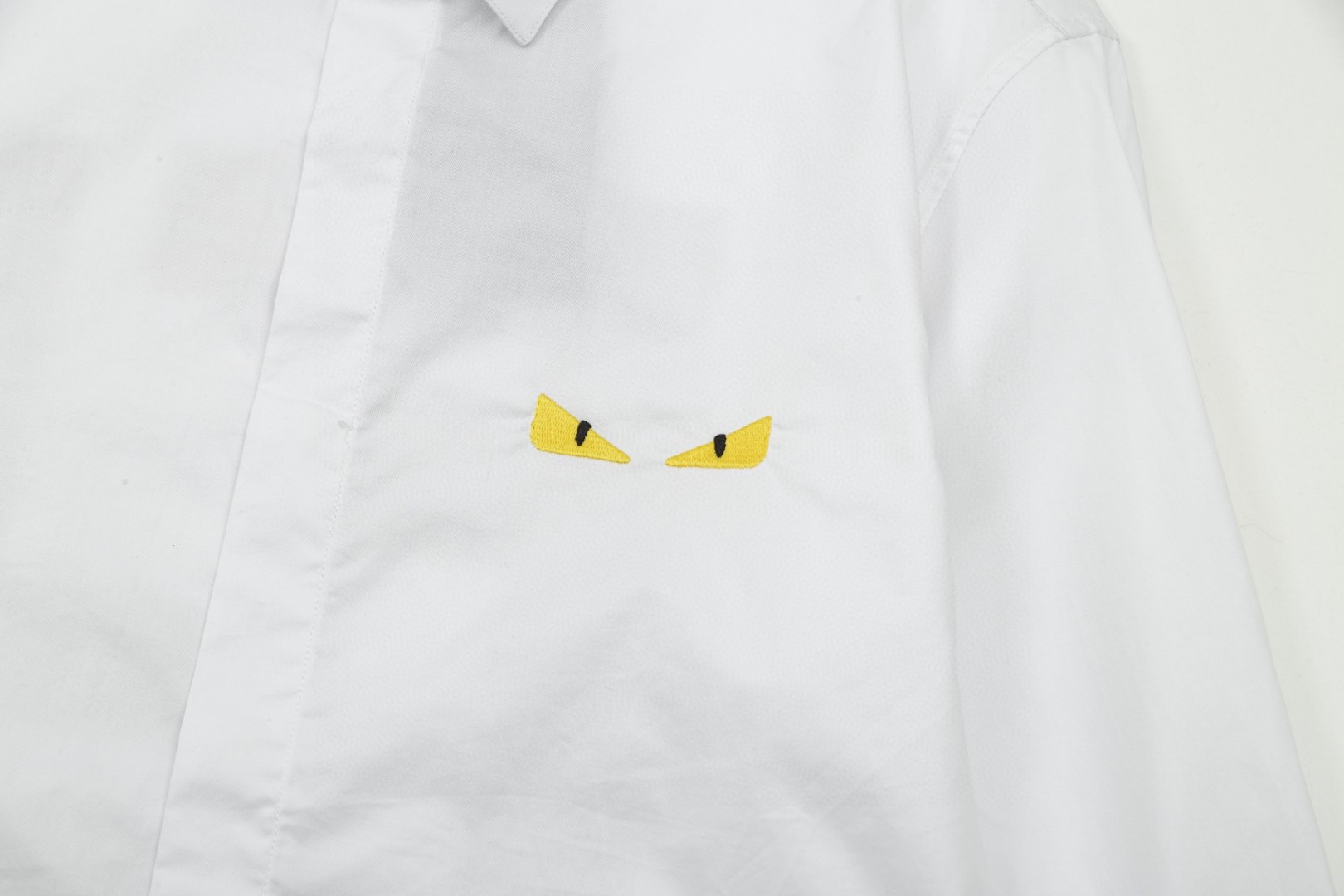 FENDI 芬迪 胸前悪魔小眼睛刺繍長袖シャツ 高品質なデザイン