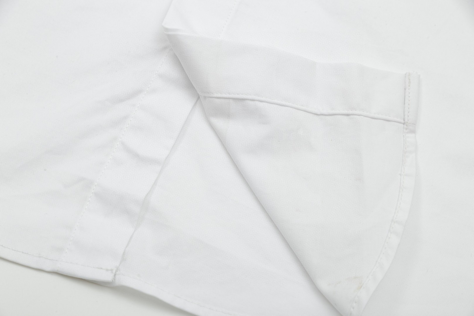 FENDI 芬迪 胸前悪魔小眼睛刺繍長袖シャツ 高品質なデザイン