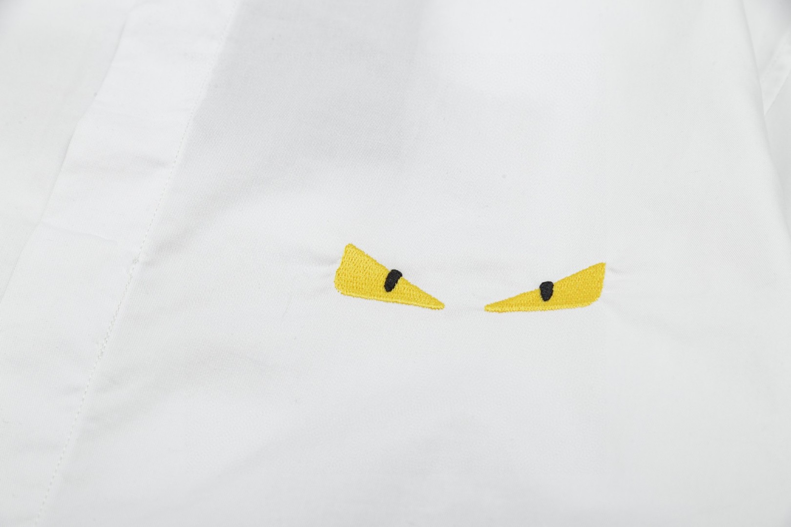 FENDI 芬迪 胸前悪魔小眼睛刺繍長袖シャツ 高品質なデザイン