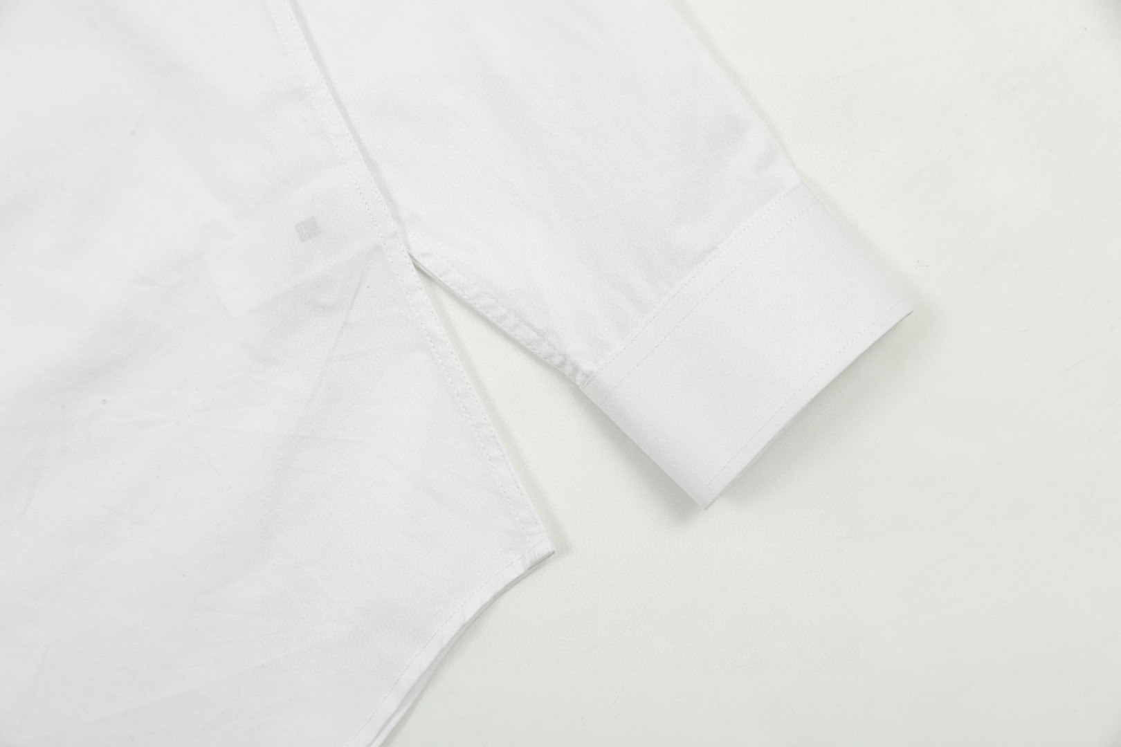 Givenchy 纪梵希 タロットシリーズ エンジェルウィング刺繍長袖シャツ