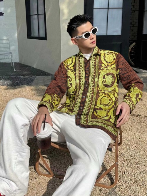 Versace Palace Print Long Sleeve Shirt, Button-Down, Men's Fashion Top 1 Versace Palace Print Long Sleeve Shirt, Button-Down, Men's Fashion Top