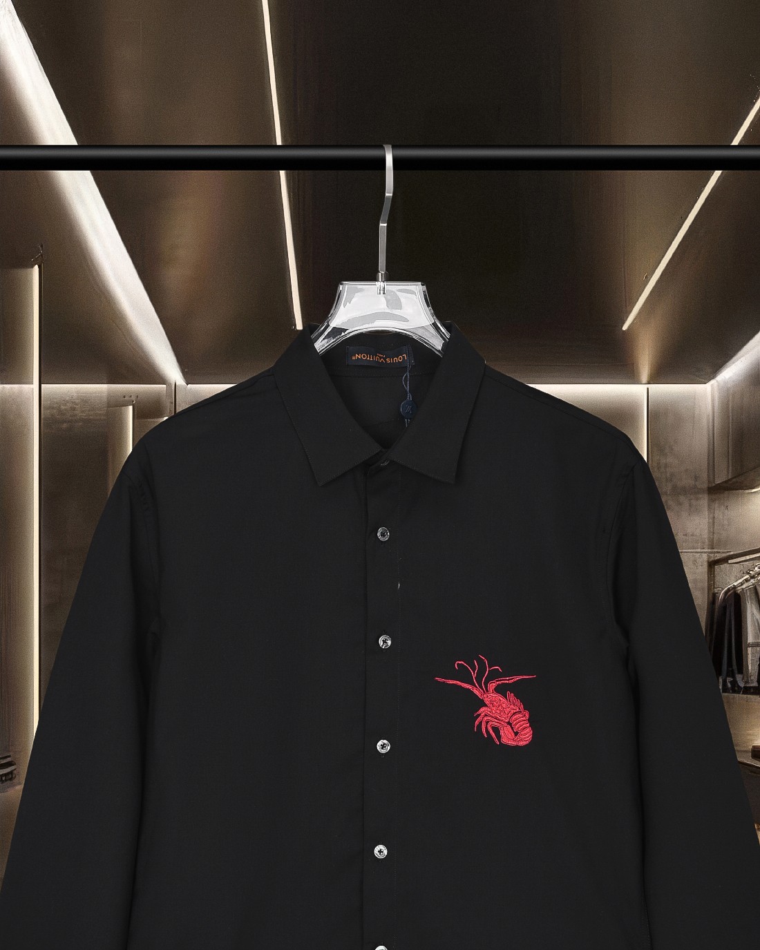 Louis Vuitton刺繍ロゴ長袖シャツ - 高級感溢れる春夏スタイル