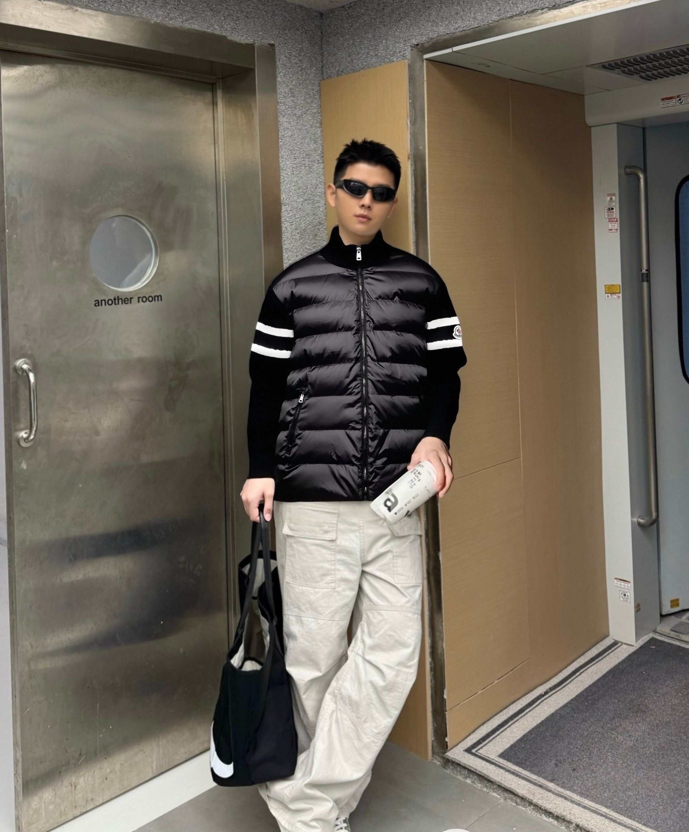 China Replica Moncler Down Jackets MCS0406-1293