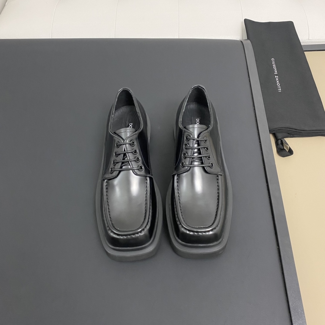 NO:273238,【D&*G】Top crafts and fashionable show loafers are on sale simultaneously!  goods!  Top-level handicraft [Strong] ultra-lightweight foam combination shoes!  A  grade calfskin with a surface (super texture and feel), imported calfskin with a lightweight foam combination rubber anti-fall bottom!  !  Super ritual sense!  Gentlemanly style!  Number of codes 39-44 (45 customization), Loafers, cowhide19860909【D&*G】顶尖工艺品时尚走秀乐福鞋同步发售！货！顶级手工艺[强]超轻盈化泡组合鞋！面A 级小牛皮(超强质感、手感),内里进口小牛皮,轻盈化泡组合橡胶防摔大底！！超级仪式感！绅士风！码数39-44（45定制）,,loafers,cowhide,Men's shoes