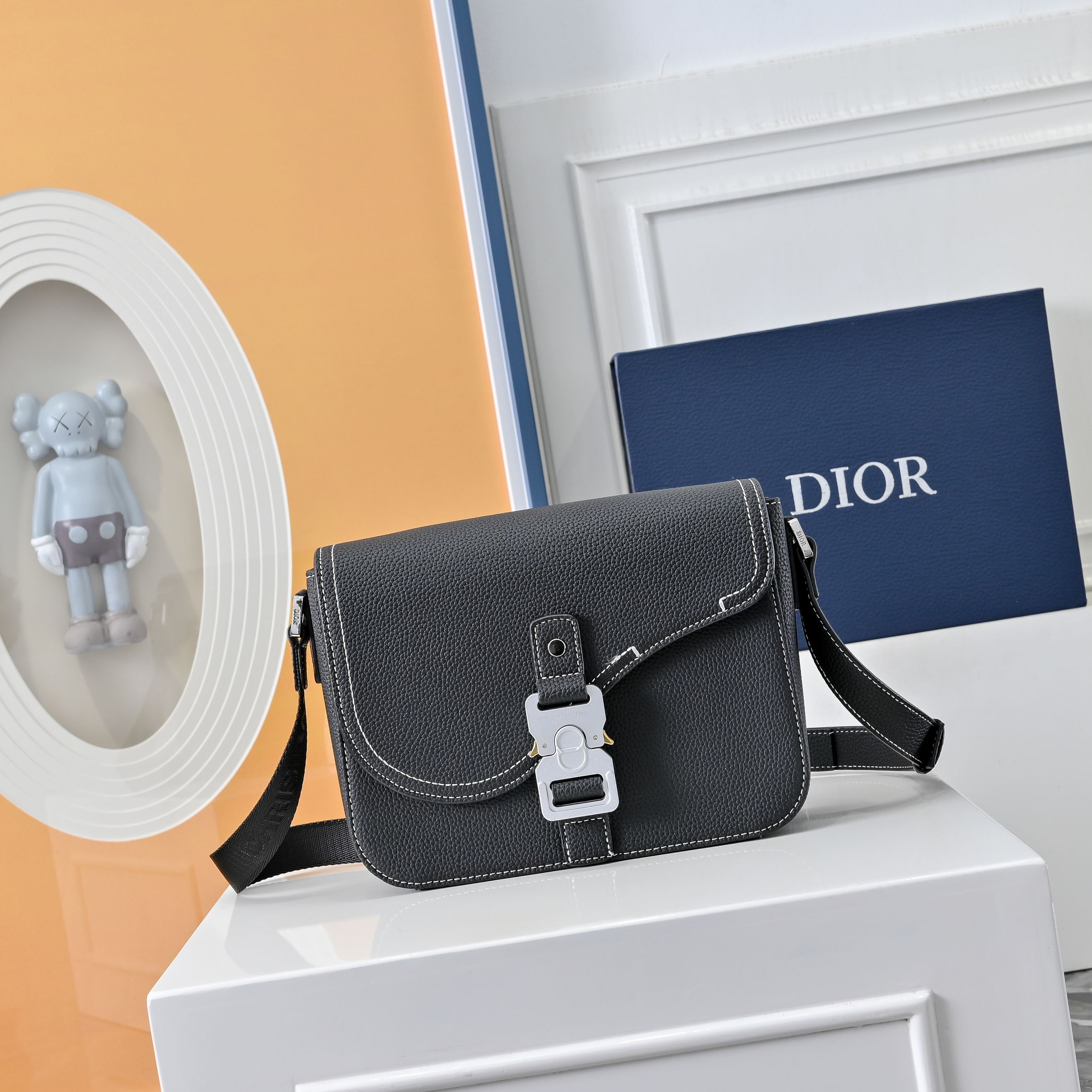 Dior 迪奥  牛仔布马鞍包 SADDLE提花翻盖邮差包 单肩斜挎包 明星单品 采用优质原厂材质 高端