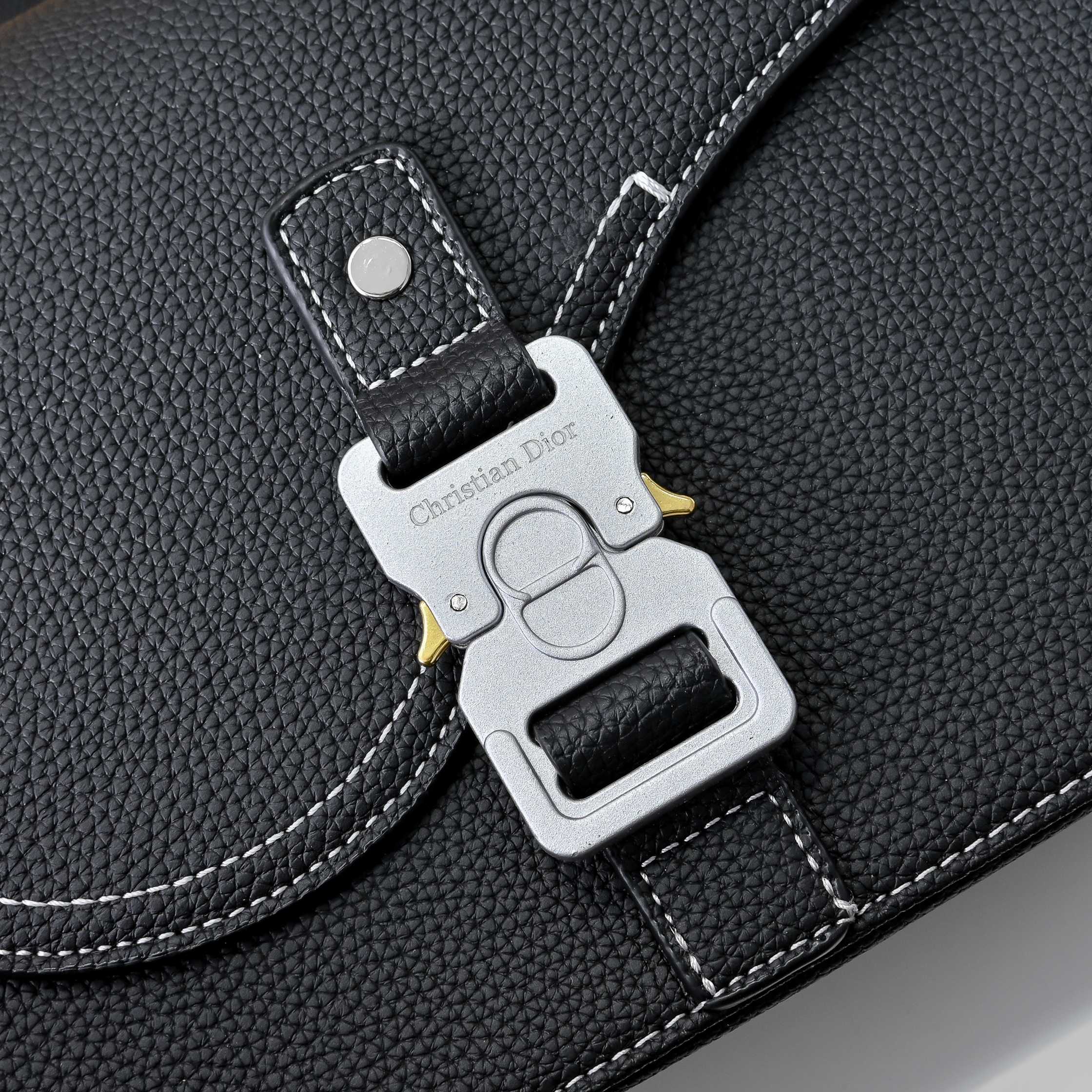 Dior 迪奥  牛仔布马鞍包 SADDLE提花翻盖邮差包 单肩斜挎包 明星单品 采用优质原厂材质 高端