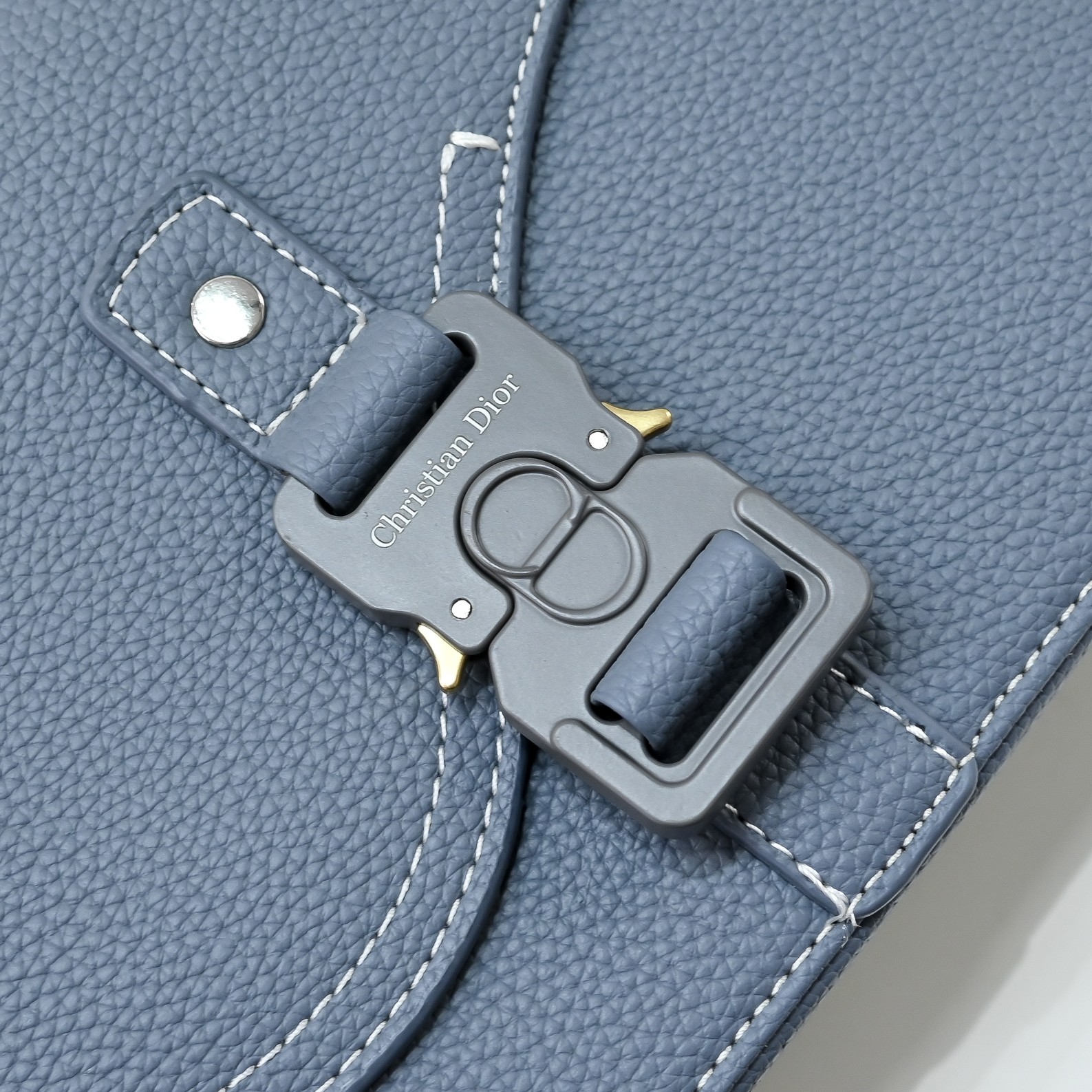 Dior 迪奥  牛仔布马鞍包 SADDLE翻盖邮差包 单肩斜挎包 明星单品 采用优质原厂材质 高端品质