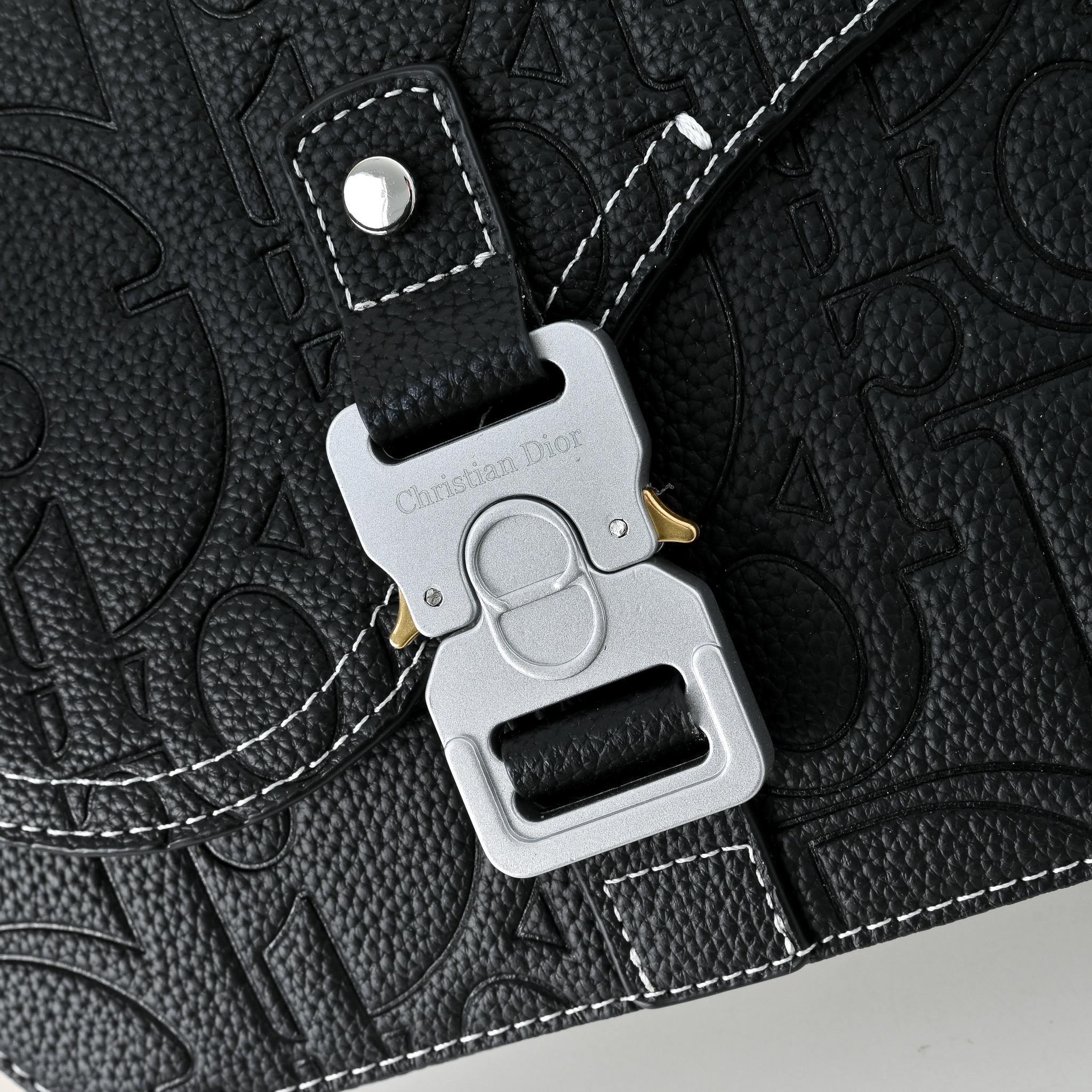 Dior 迪奥  牛仔布马鞍包 SADDLE提花翻盖邮差包 单肩斜挎包 明星单品 采用优质原厂材质 高端
