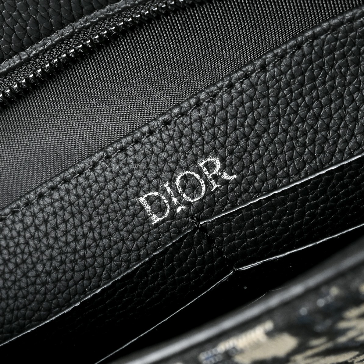 DIOR 迪奥刺绣牛仔布手拿包 男款 CD 手拿包 夹包 男女通用 明星单品 实物拍摄  配送防尘袋 礼