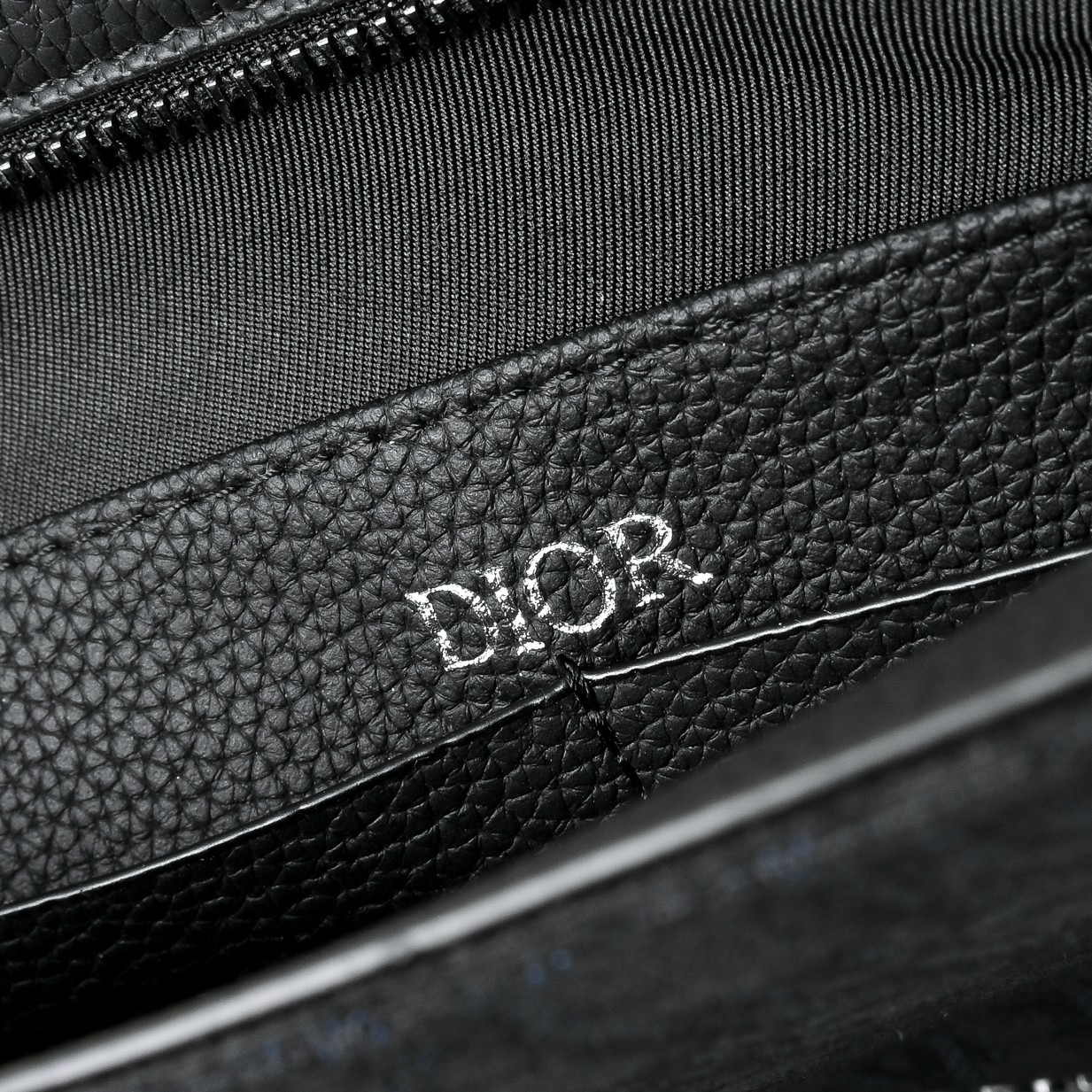 DIOR 迪奥刺绣牛仔布手拿包 男款 CD 手拿包 夹包 男女通用 明星单品 实物拍摄  配送防尘袋 礼