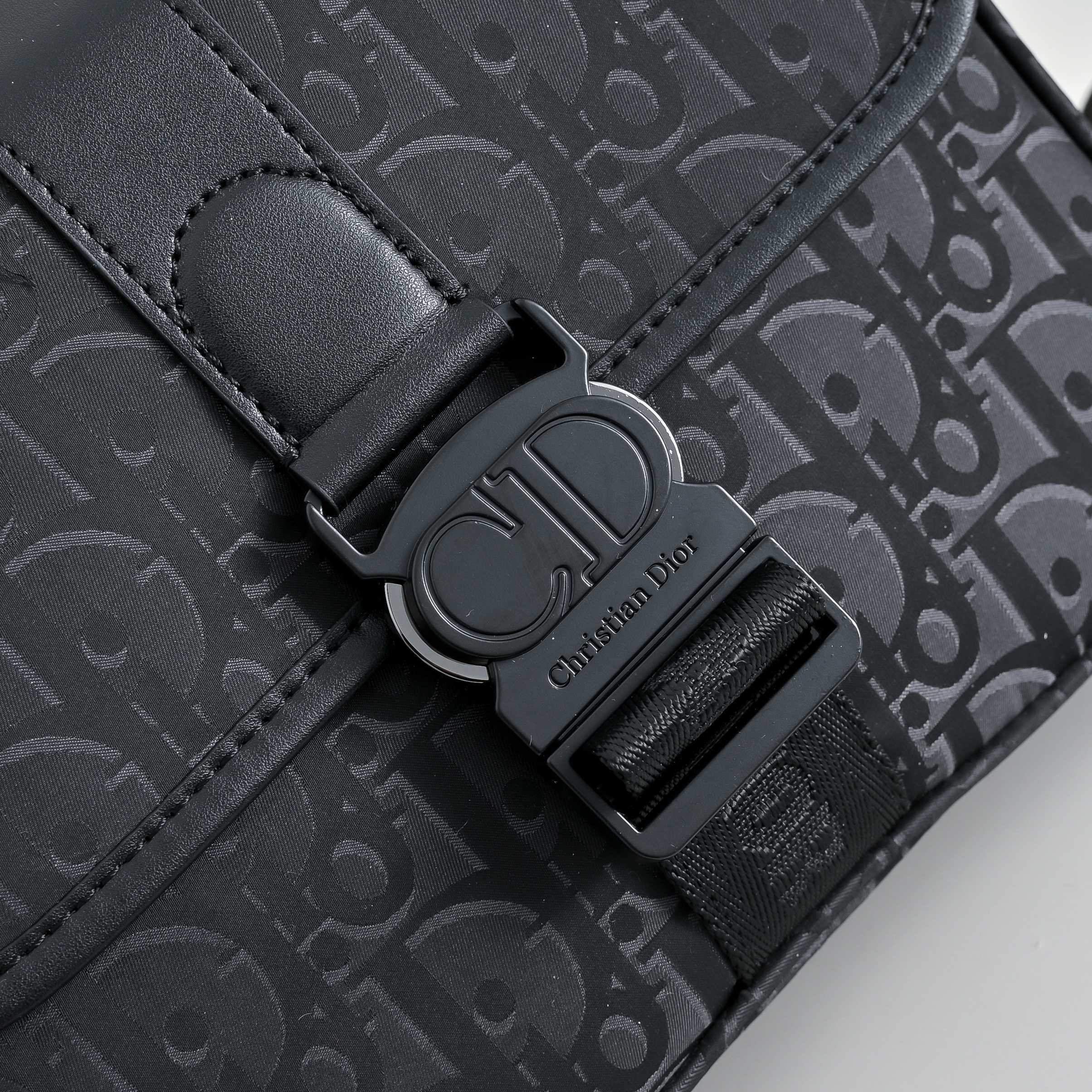 Dior 迪奥  马鞍包 SADDLE提花翻盖邮差包 单肩斜挎包 明星单品 采用优质原厂材质 高端品质 