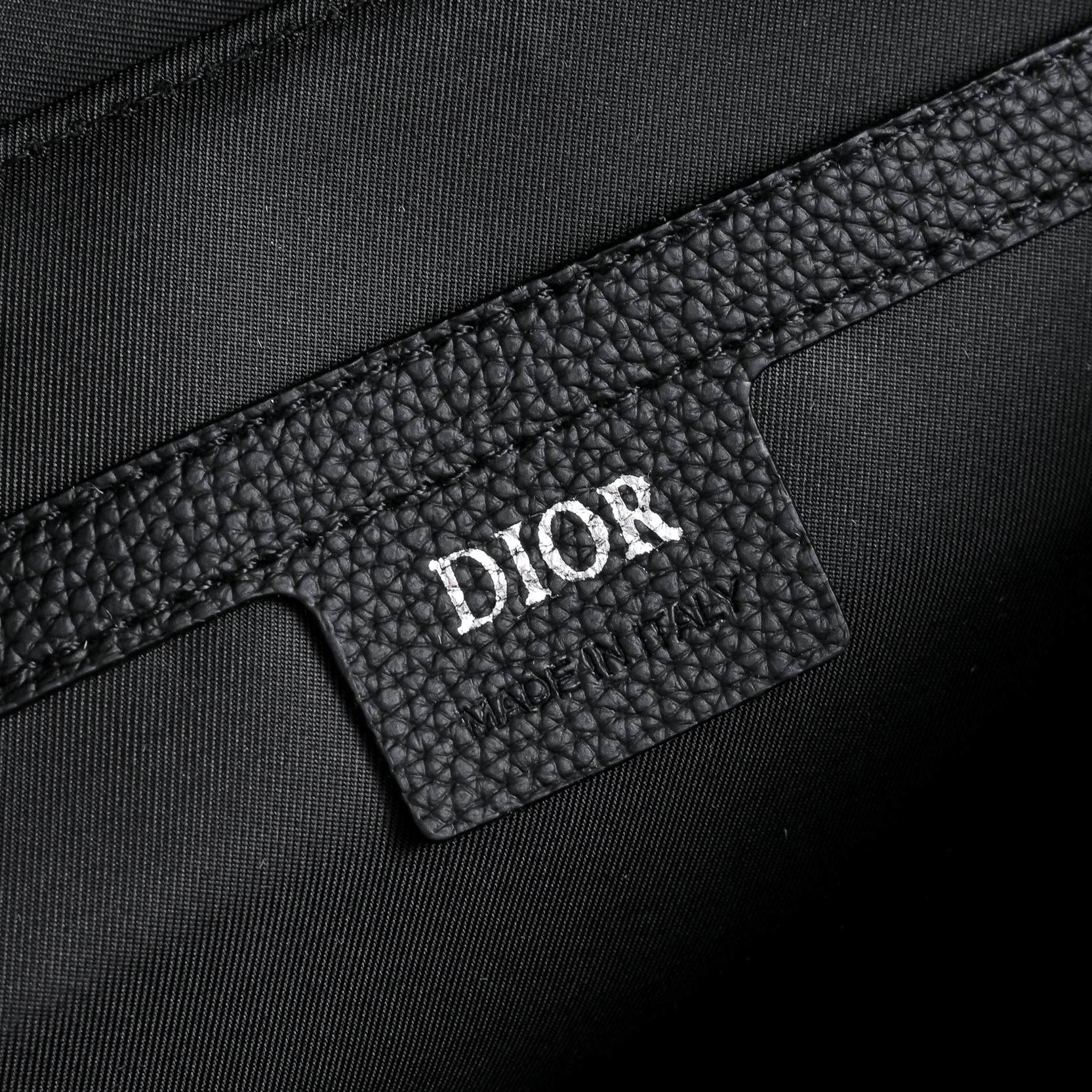 🇫🇷 Dior 迪奥 官网同步 高版本 斜挎单肩背包 永恒不过时的标志性产品 纯原单布料 顶级五金制作 