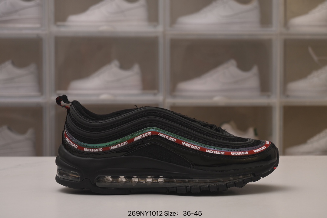 \nNIKE Air Max  全新配色\n拆解原鞋开发 耗时半年之久，打造全市场最强版本MAX  这里只对比原鞋！#原厂对比材料  市场首家原模原气垫  拒绝套用公底#原档案  卡色匹配原版#鞋型不断校对 与原鞋匹配率达到%     \n货号：DM-YD\n尺码： . .  .   .   .    ID：NY