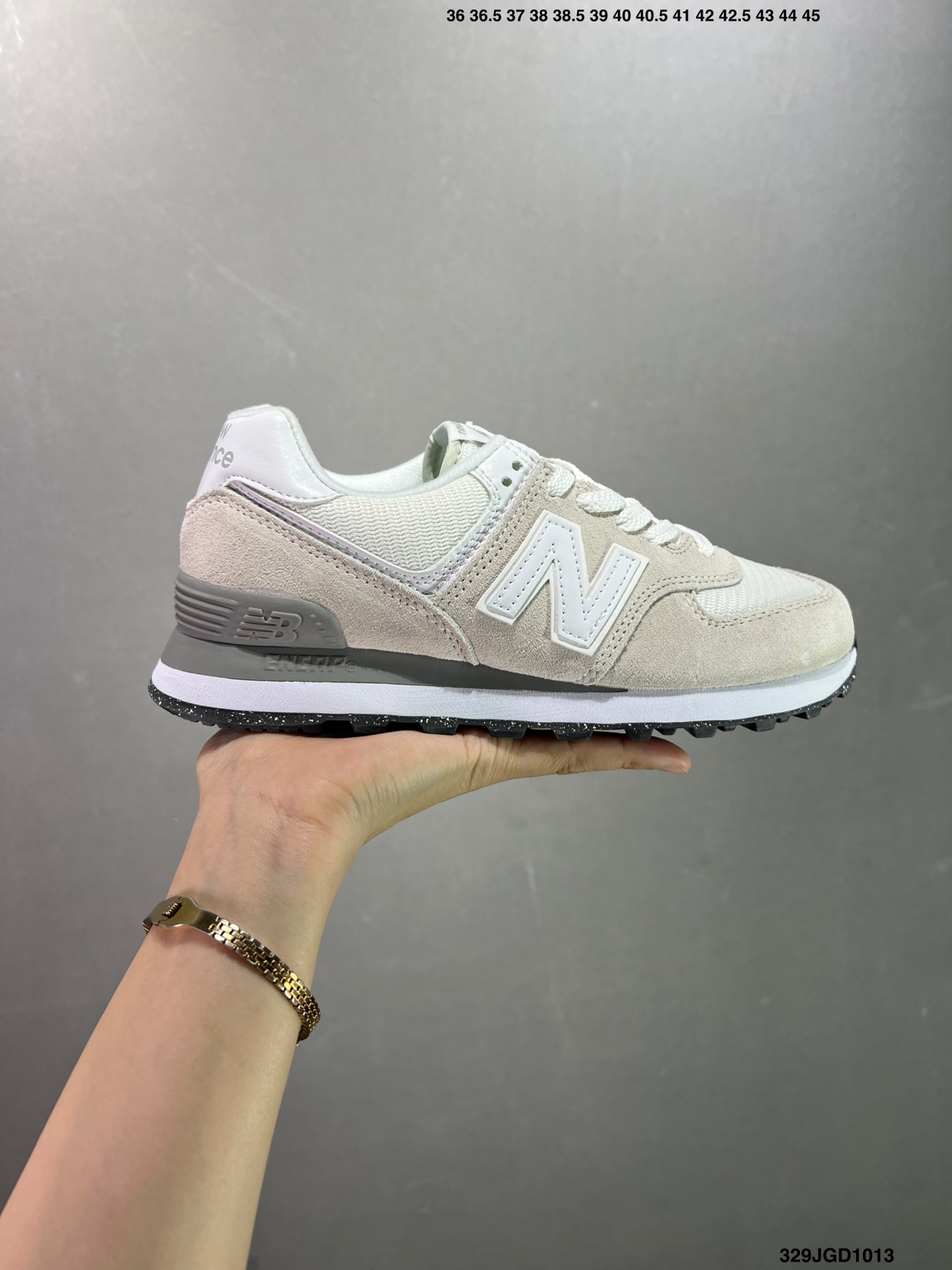 YQ\n New Balance NBQS系列 故事集经典老爹鞋复古跑步鞋 黑白MQSTA\n#尺码：   .  .   .   .    ID：JGD