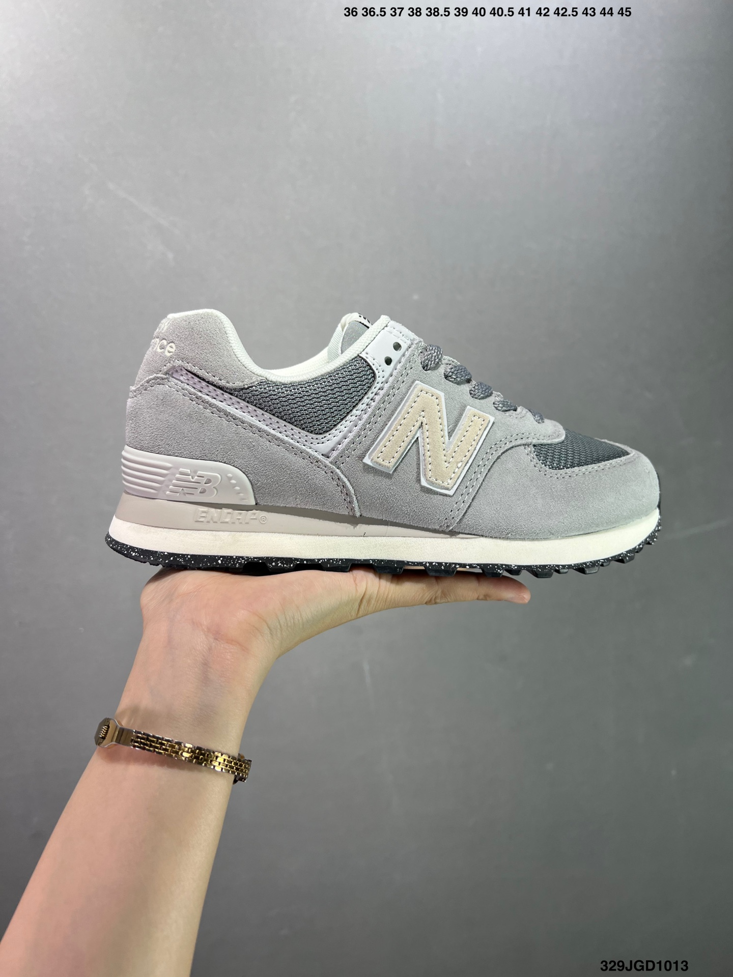 YQ\n New Balance NBQS系列 故事集经典老爹鞋复古跑步鞋 黑白MQSTA\n#尺码：   .  .   .   .    ID：JGD