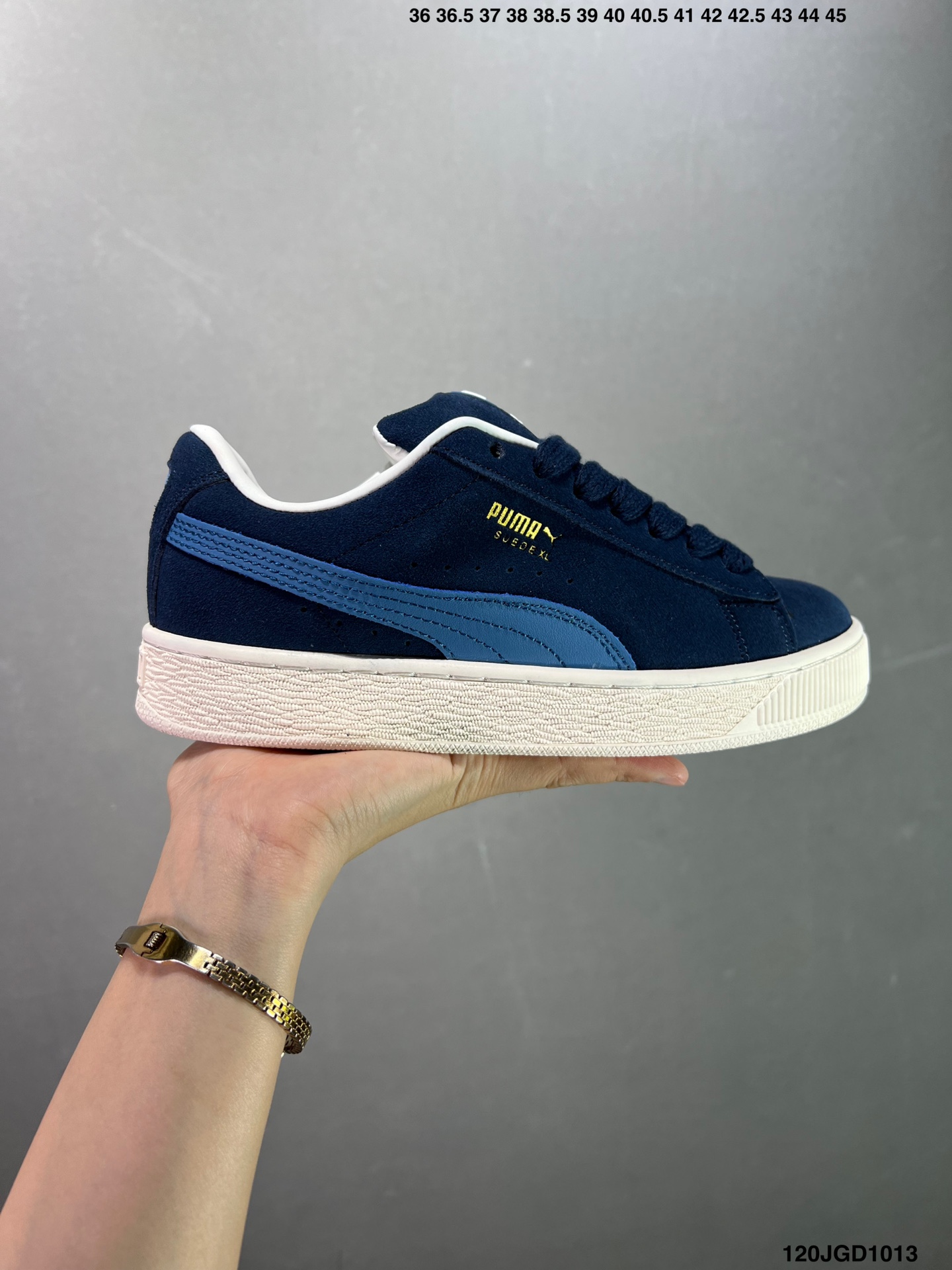 YQ\n公司级Puma Suede XL复古单品\n彪马 防滑耐磨低帮德训板鞋\n货号:WZ 0\n尺码:  .  .   .   .   \nID:YZJGD