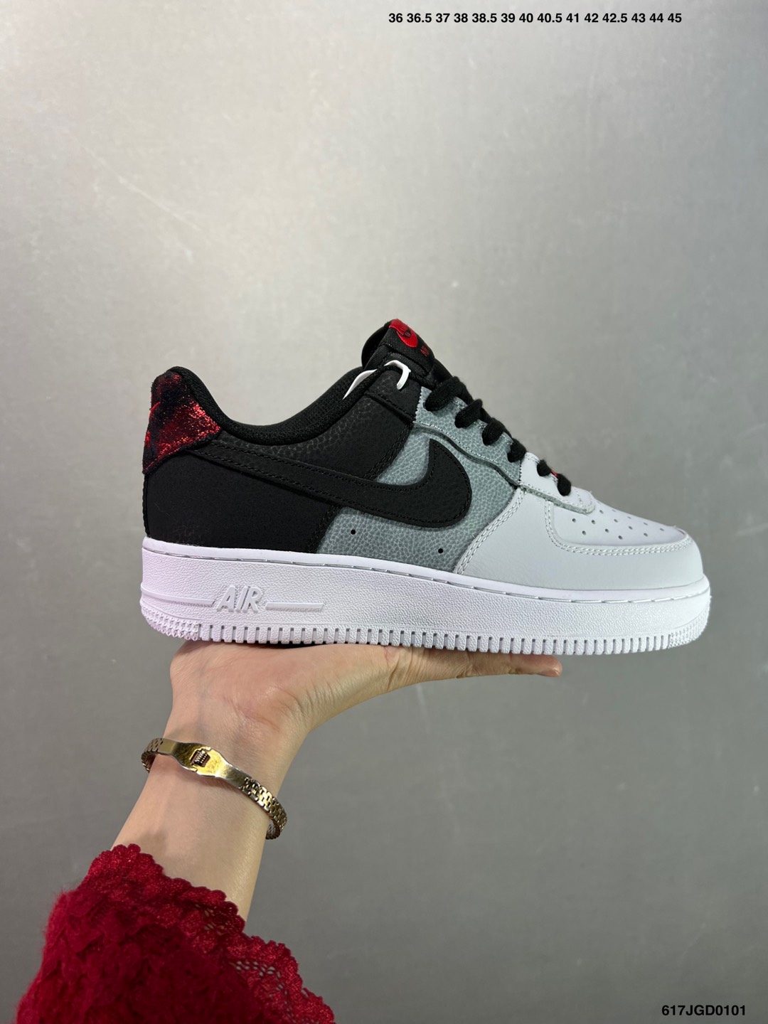 ✅Nike Air Force 1‘07 LV8  黑灰红 拼接 他摒弃了老旧的帆布鞋风格，突破性的使用内嵌式Air Sole 气垫缓震系统 公司级 原装级别 原楦头原纸板 打造纯正空军版型 专9