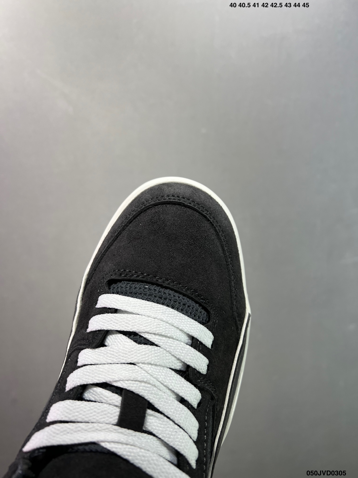 降价💰140 (36-46半码)
耐克 新款 Nike Air Jordan 4 Retro OG 中帮 迈克尔·乔丹AJ4代乔4 复古休闲运动文化篮球鞋。秉承轻量化的速度型篮球鞋设计思想完成设计,降低重量的同时提升舒适度,中底延续前作使用了分离式后掌可视化 Air Sole气垫。鞋带孔和后跟鞋提以籃网为造型灵感,将篮球运动巧妙融入到鞋款的设计之中,使鞋身整体富有流动性、节奏感和优雅气质。
货号:HQ2958-006
编码:03JVD400A07