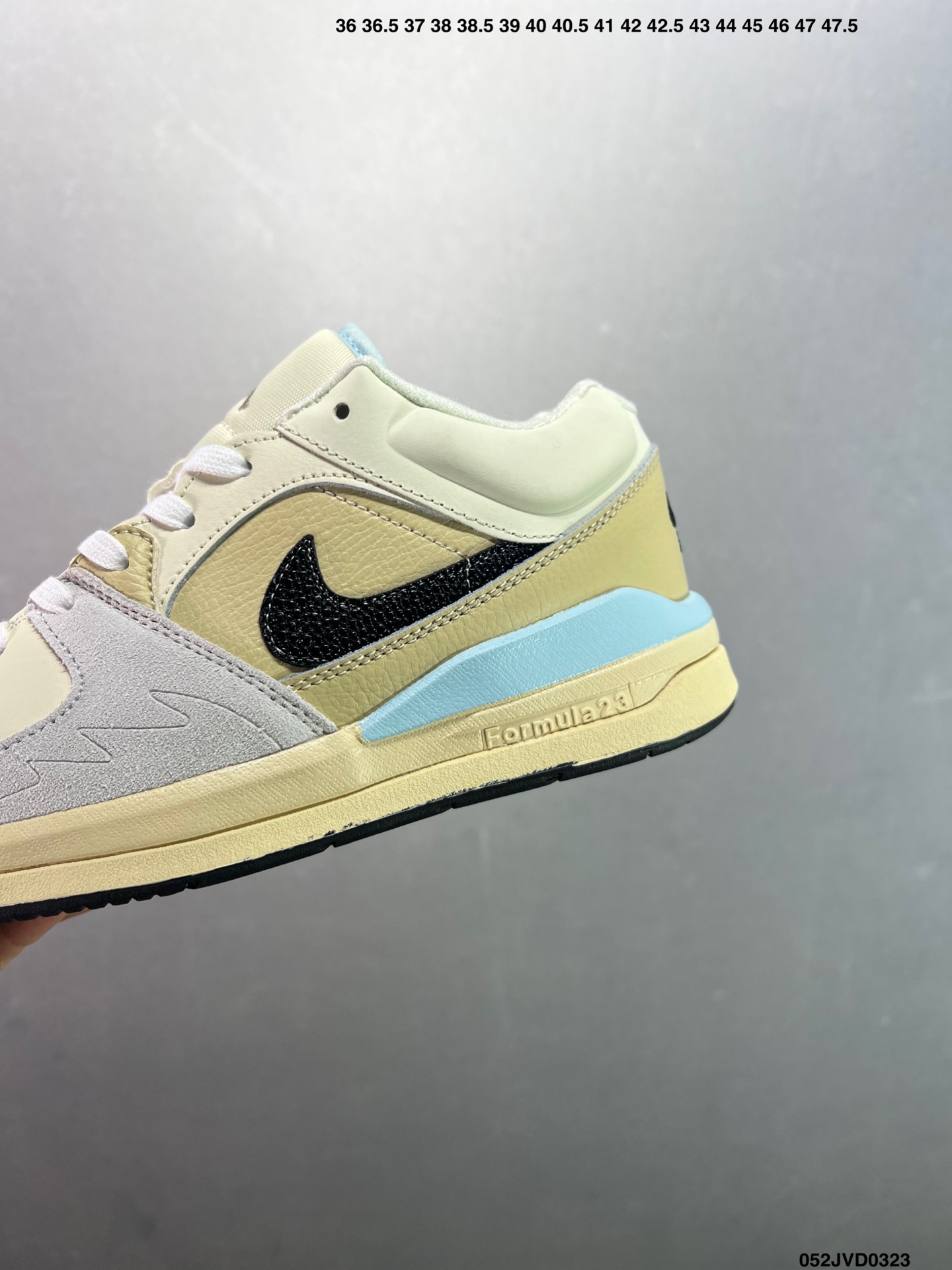 💰170
公司级✅Air Jordan Stadium AJ90 潮流运动板鞋 DX4397-001 充满了对TinkerHathield 原创设计的致敬 包括中足网状面板、前足外侧的鲨鱼齿轮廓、加垫鞋领和 NK Air 鞋跟品牌 鞋子本身采用网眼、皮革和绒面革材料混合制成 散发出现代美感 并配备了该品牌全新的 Formula 23 足底缓震技术 AirJordan Stadium 90 鞋舌标签在鞋舌内侧印有“Flight”字样 完善了设计 尺码:36 36.5 37.5 38 38.5 39 40 40.5 41 42 42.5 43 44 44.5 45 46
编码:052JVD0323