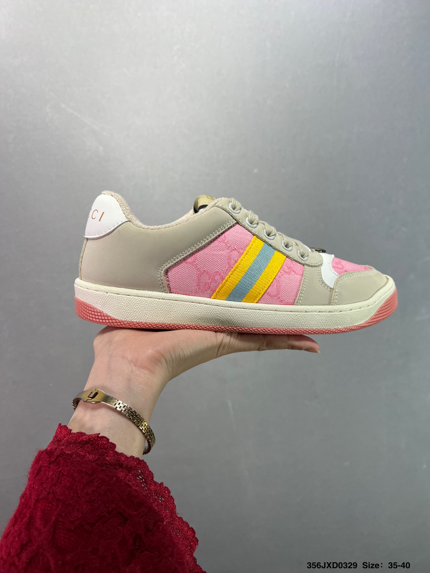 💰140 ✅倪妮.杨幂.鹿晗.吴宪华群星ins及小红书穿搭爆款🔥2021ss新色，经典高奢品牌GUCCI古驰 Tennis 1977 Print Sneaker帆布印花复古休闲运动板鞋“斜纹帆布黄油深绿红”606111 HVK20 9766. Size:35-45如图 编码：622JXD0329