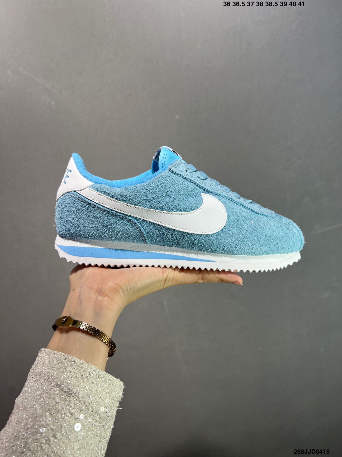 放店💰100
✅Nike Classic Cortez 耐克经典轻便舒适阿甘鞋休闲跑步鞋运动鞋
纯粹而执着的精神 使得Cortez种在了一代人的心里 无论是否喜欢它复古的鞋型
货号:DM4044-105
尺码:36 36.5 37.5 38 38.5 39 40如图
ID:268JJD0416