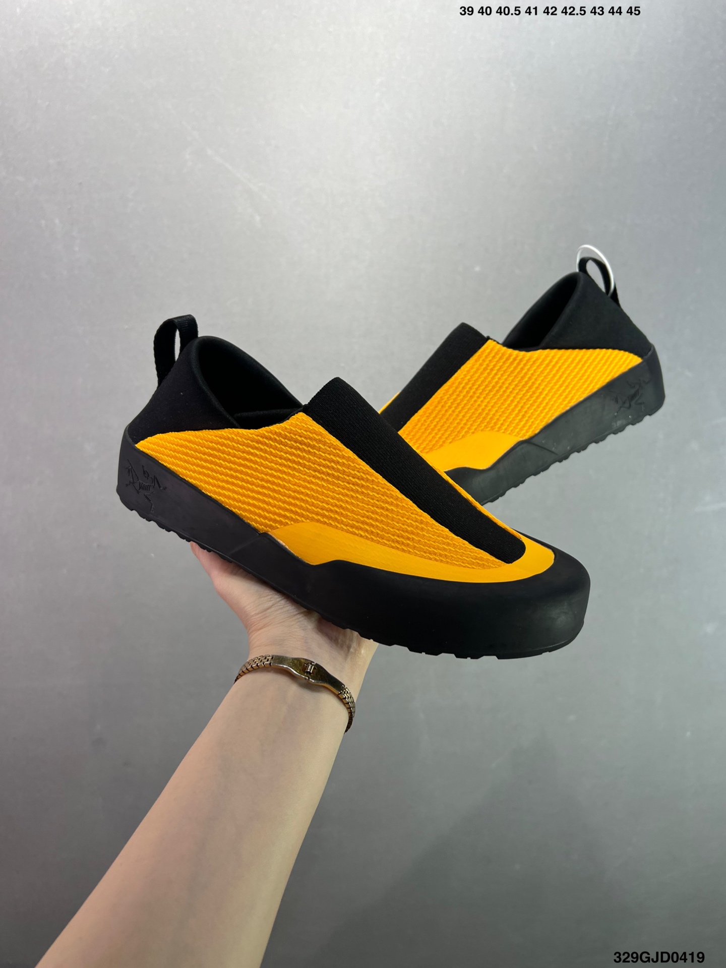 Arc'teryx Kragg 2025 Slip-On Sneakers: Comfort and Style for Everyday Adventures 3 i1744994139101 4556 0 7