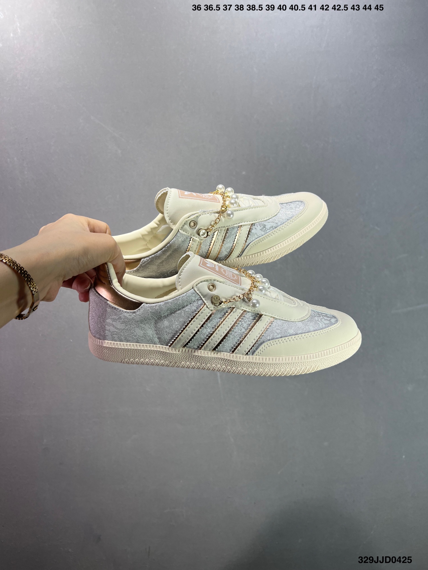 Adidas Samba Valentine Women's Casual Platform Sneakers - Stylish and Comfortable 10 i1745512628145 3790 0 8