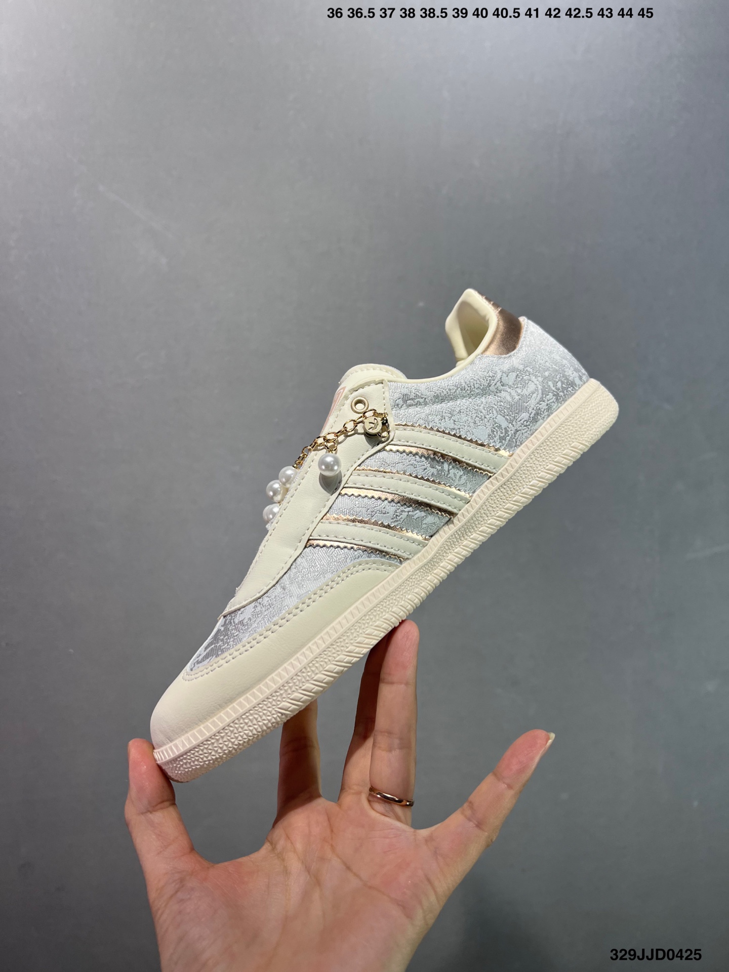 Adidas Samba Valentine Women's Casual Platform Sneakers - Stylish and Comfortable 4 i1745512628155 2632 0 2