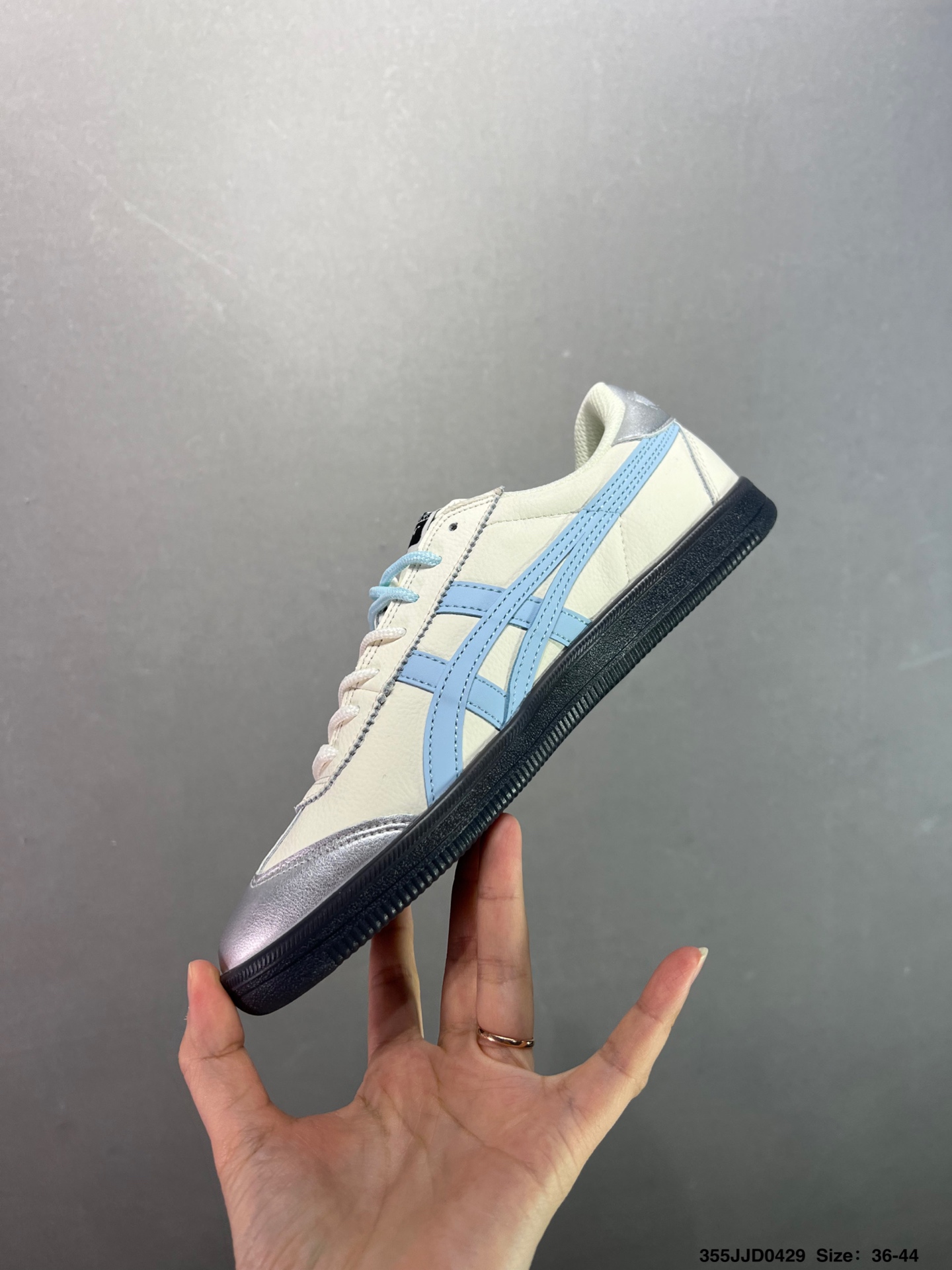 Onitsuka Tiger Tokuten Retro Low-Top Sneakers - Classic Style & Comfort 4 i1745944954798 8492 0 2