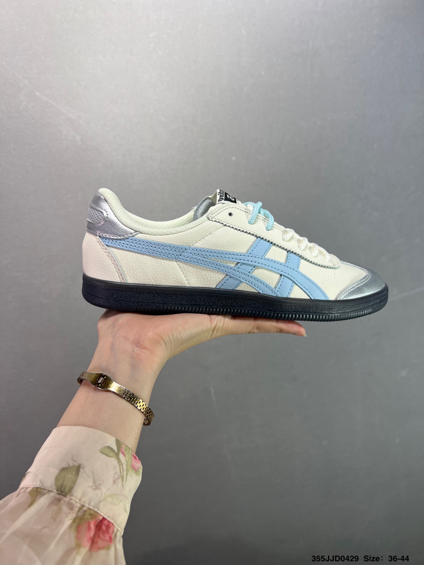 Onitsuka Tiger Tokuten Retro Low-Top Sneakers - Classic Style & Comfort