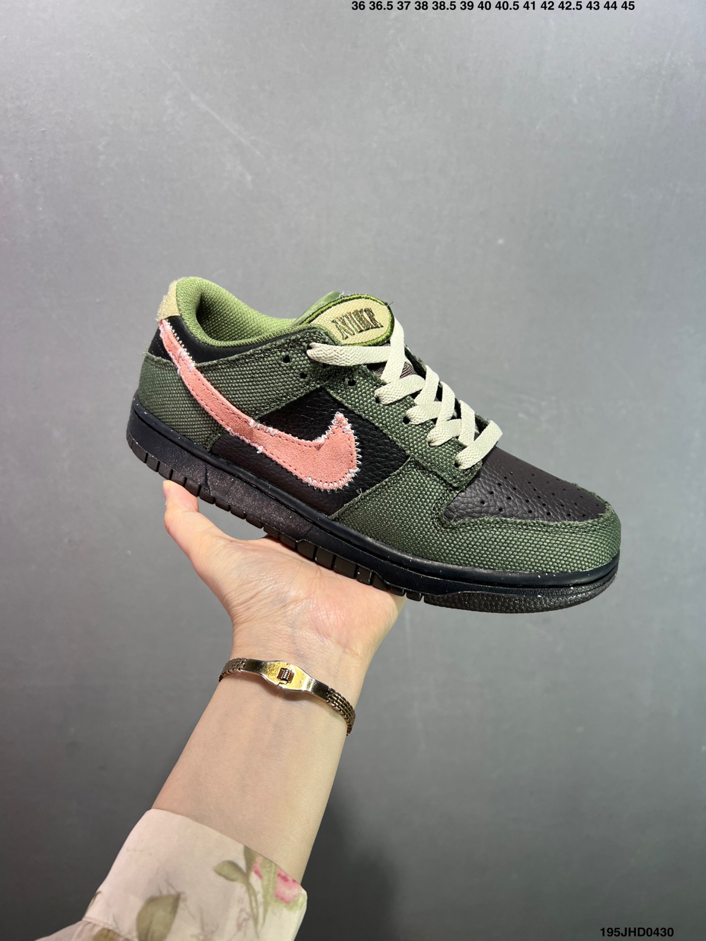 i1745945006352 9781 0 1