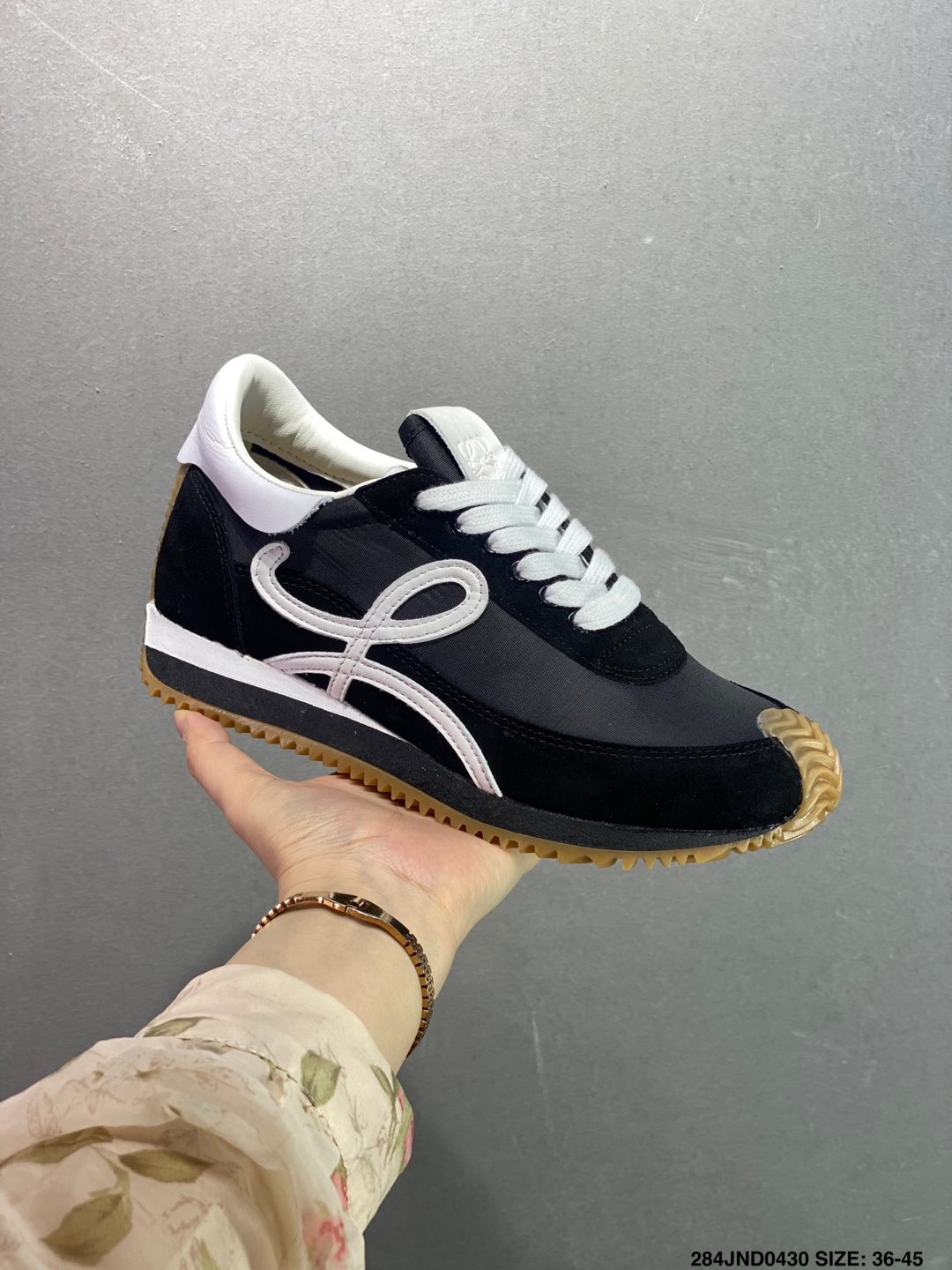 Loewe Ballet Runner 2.0 Sneakers - Asymmetrical Toe, Comfortable and Flexible 2 i1745947870564 4872 0 1