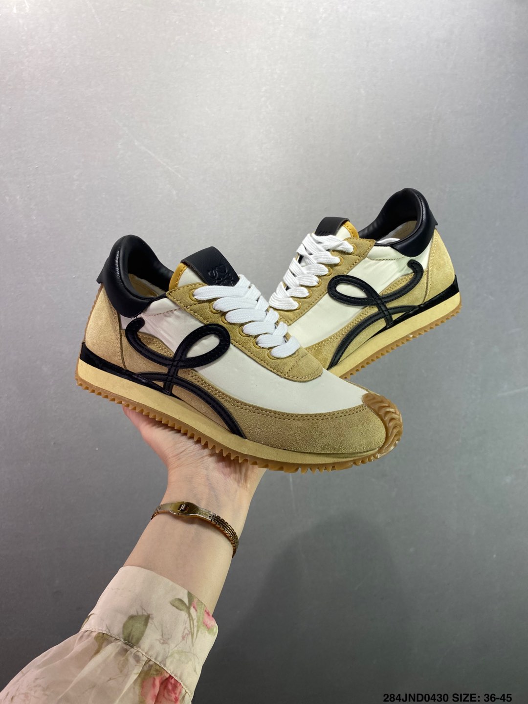 Loewe Ballet Runner 2.0 Sneakers - Asymmetrical Toe, Comfortable and Flexible 8 i1745947899743 503 0 7